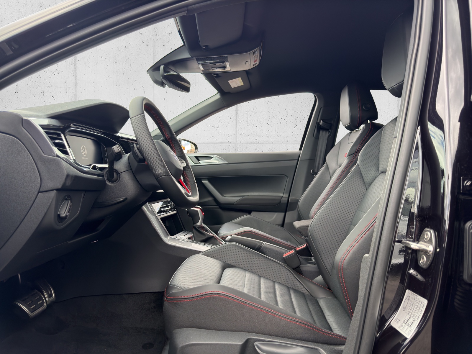 VW Polo 2.0 TSI GTI DSG-image-8