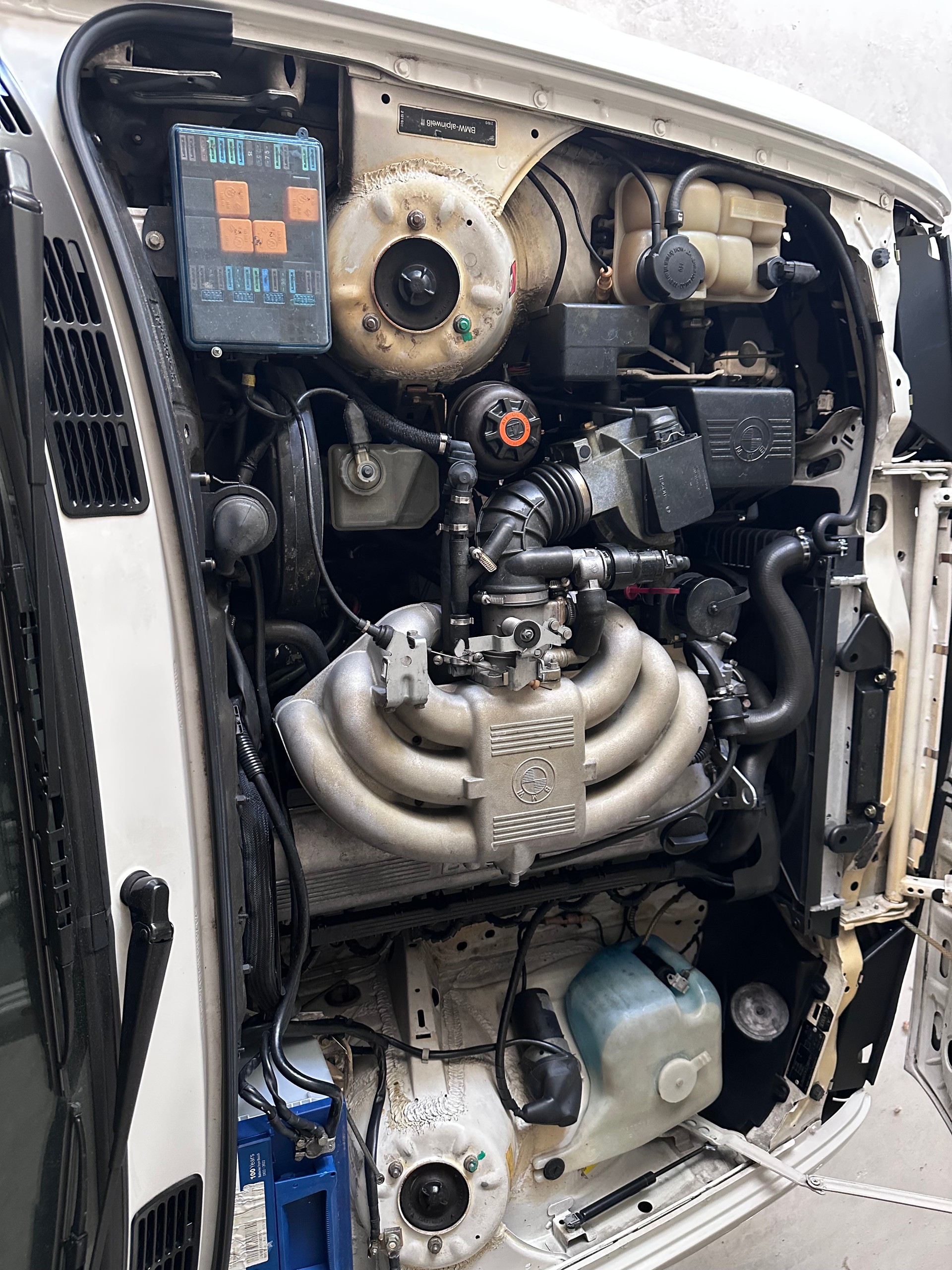 BMW 325i ABS-image-1