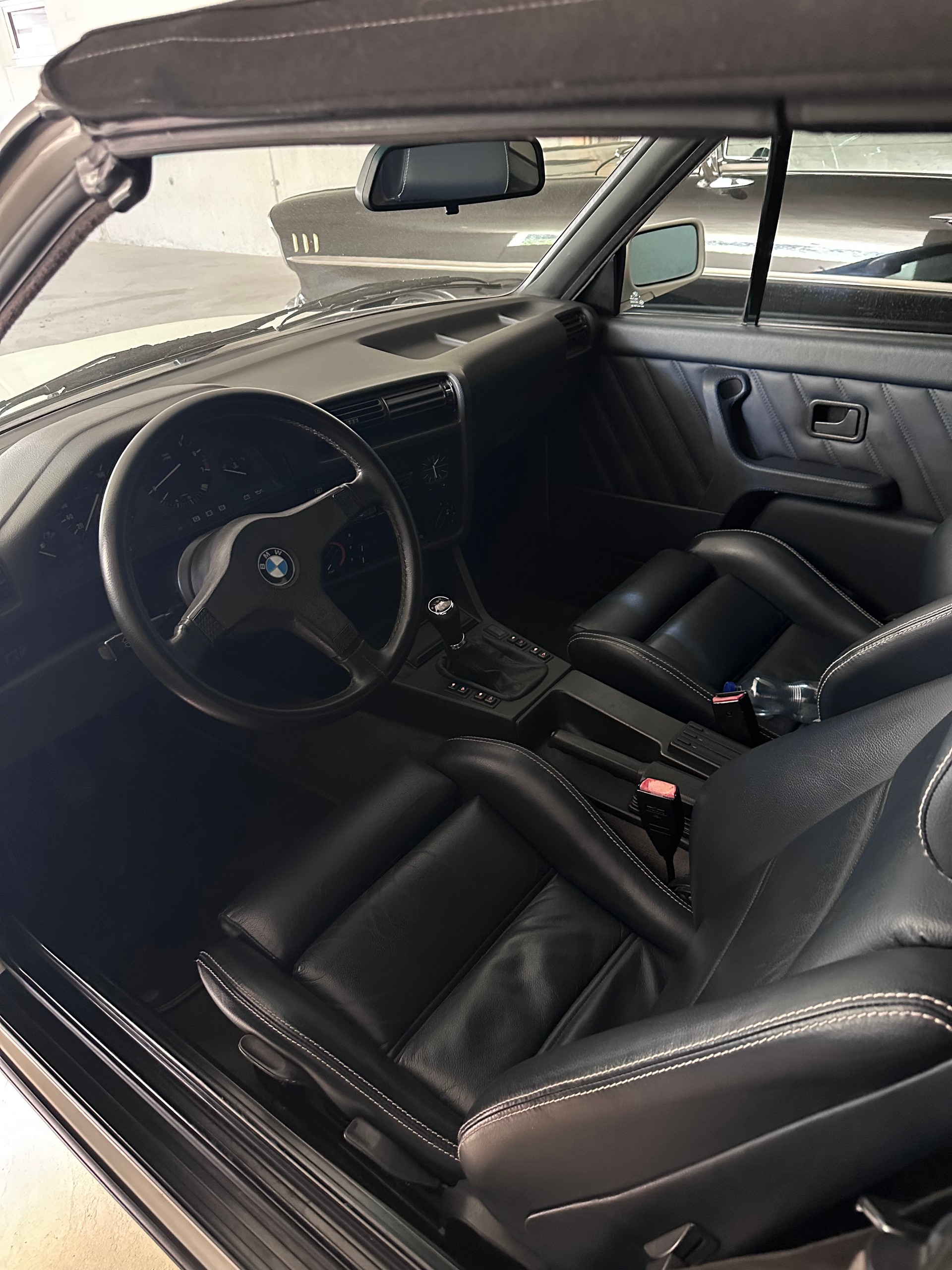 BMW 325i ABS-image-3