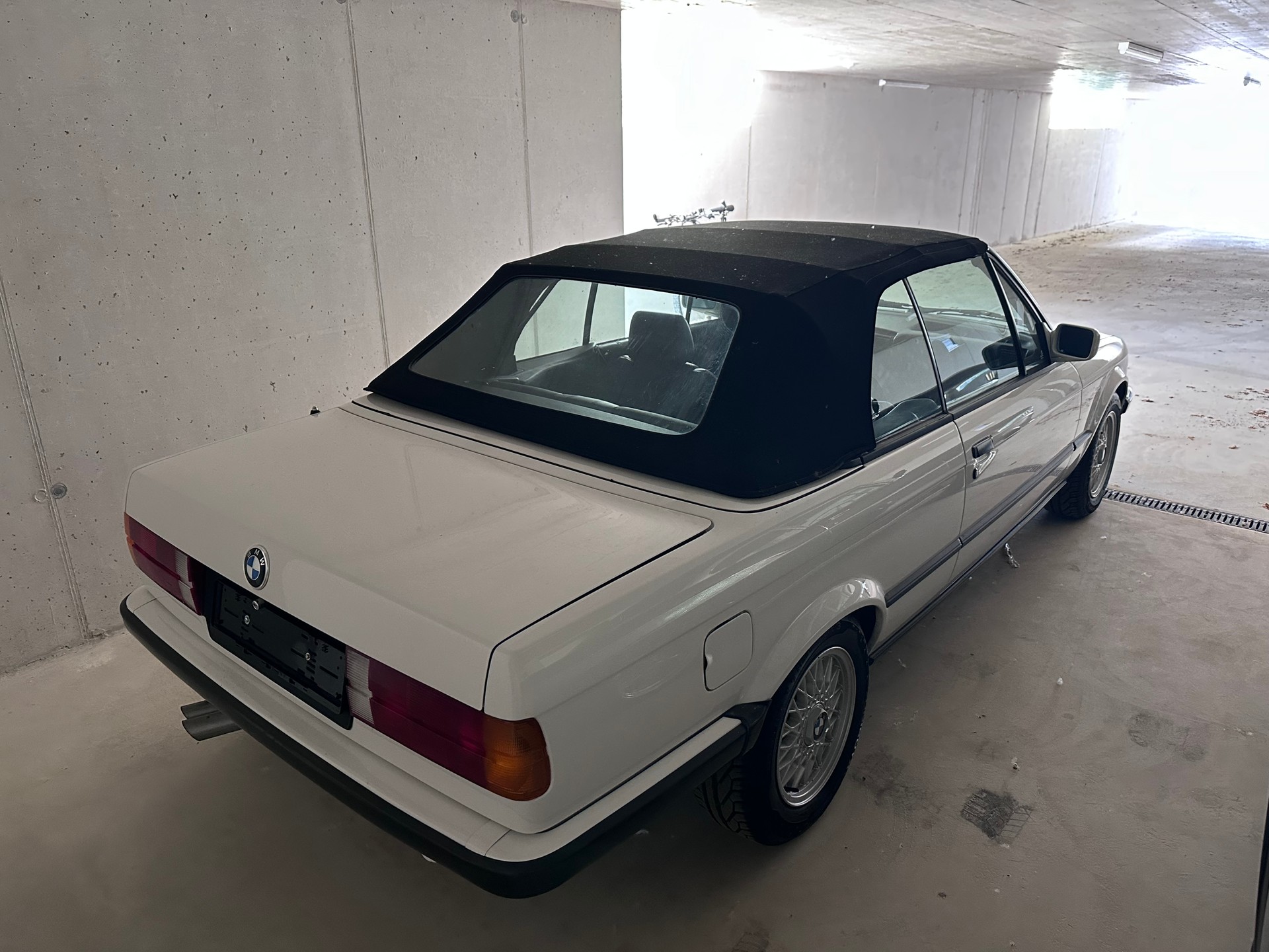 BMW 325i ABS-image-4