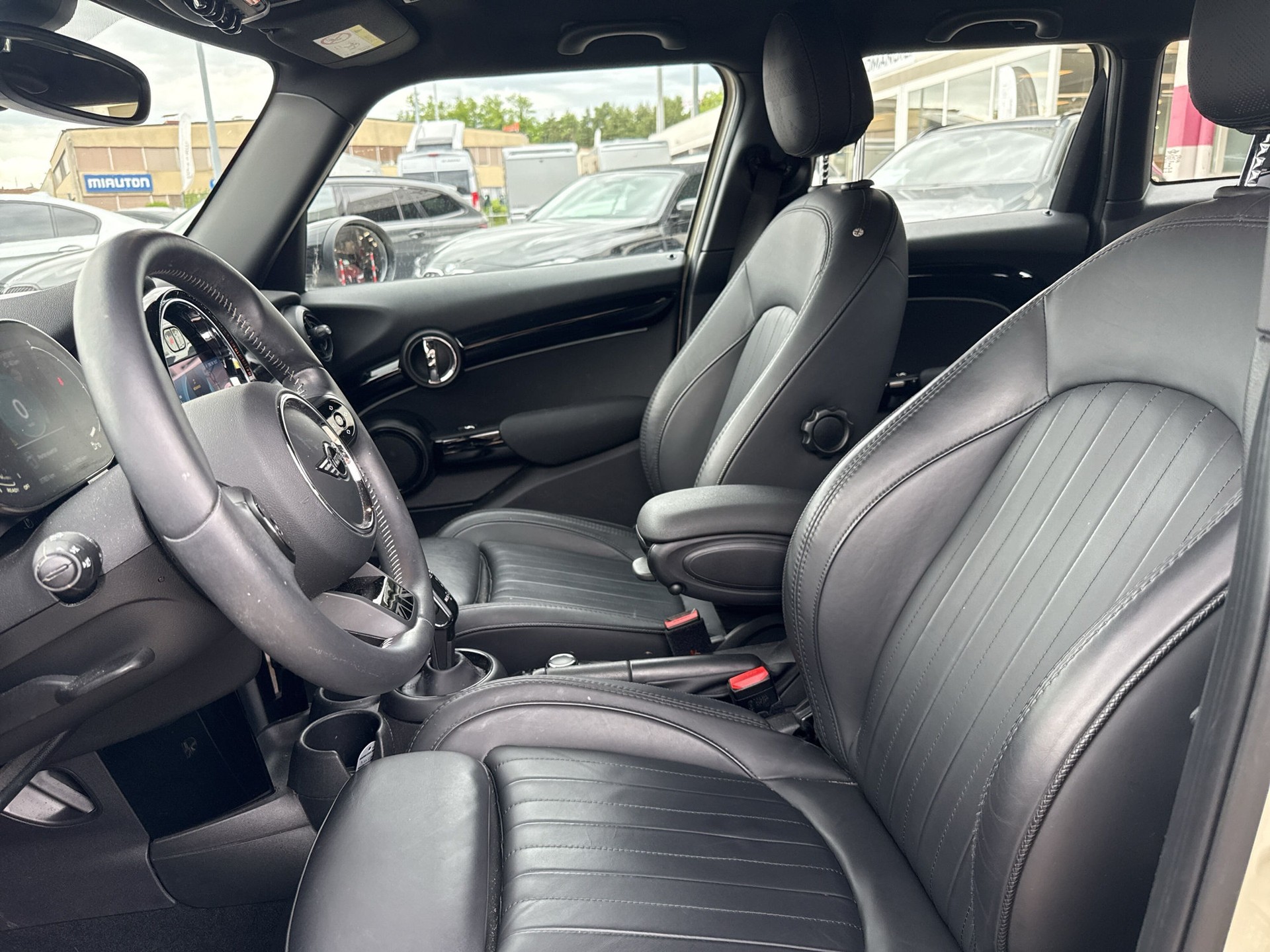 MINI Cooper Steptronic DKG-image-9