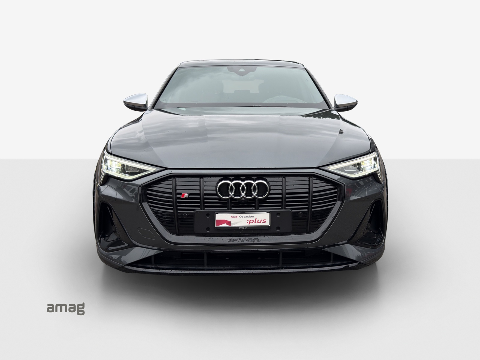 AUDI e-tron S quattro-image-7
