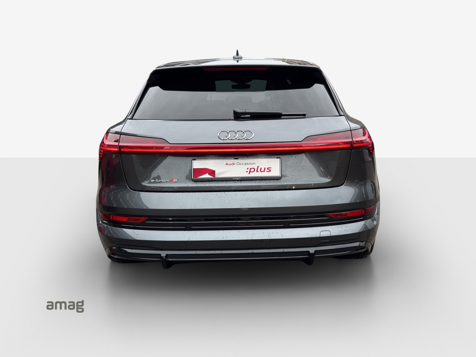 AUDI e-tron S quattro-image-4