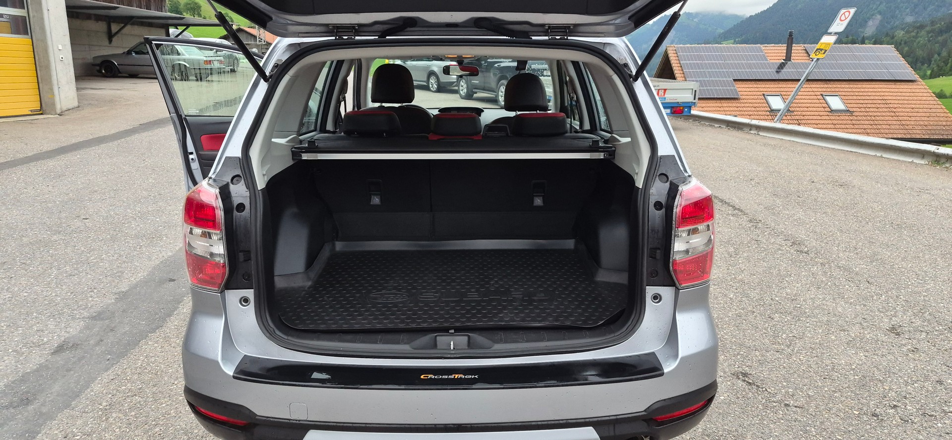 SUBARU Forester 2.0i Swiss-image-10