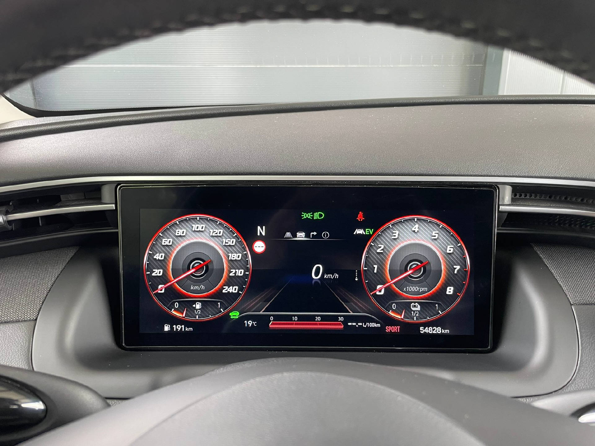 HYUNDAI Tucson 1.6 T-GDi PHEV Origo 4WD-image-8