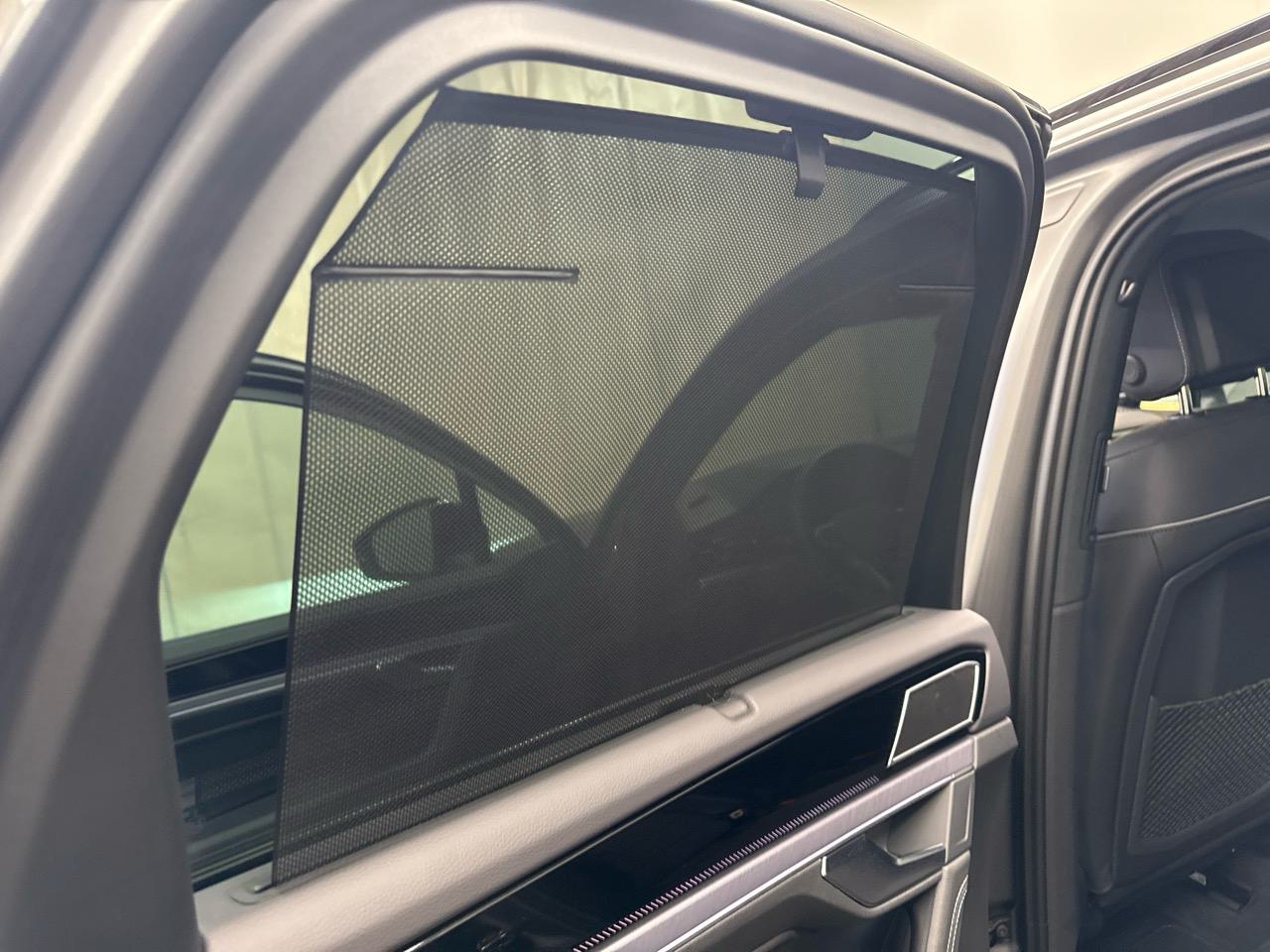 VW Touareg 3.0 TDI R-Line Black Edition-image-14