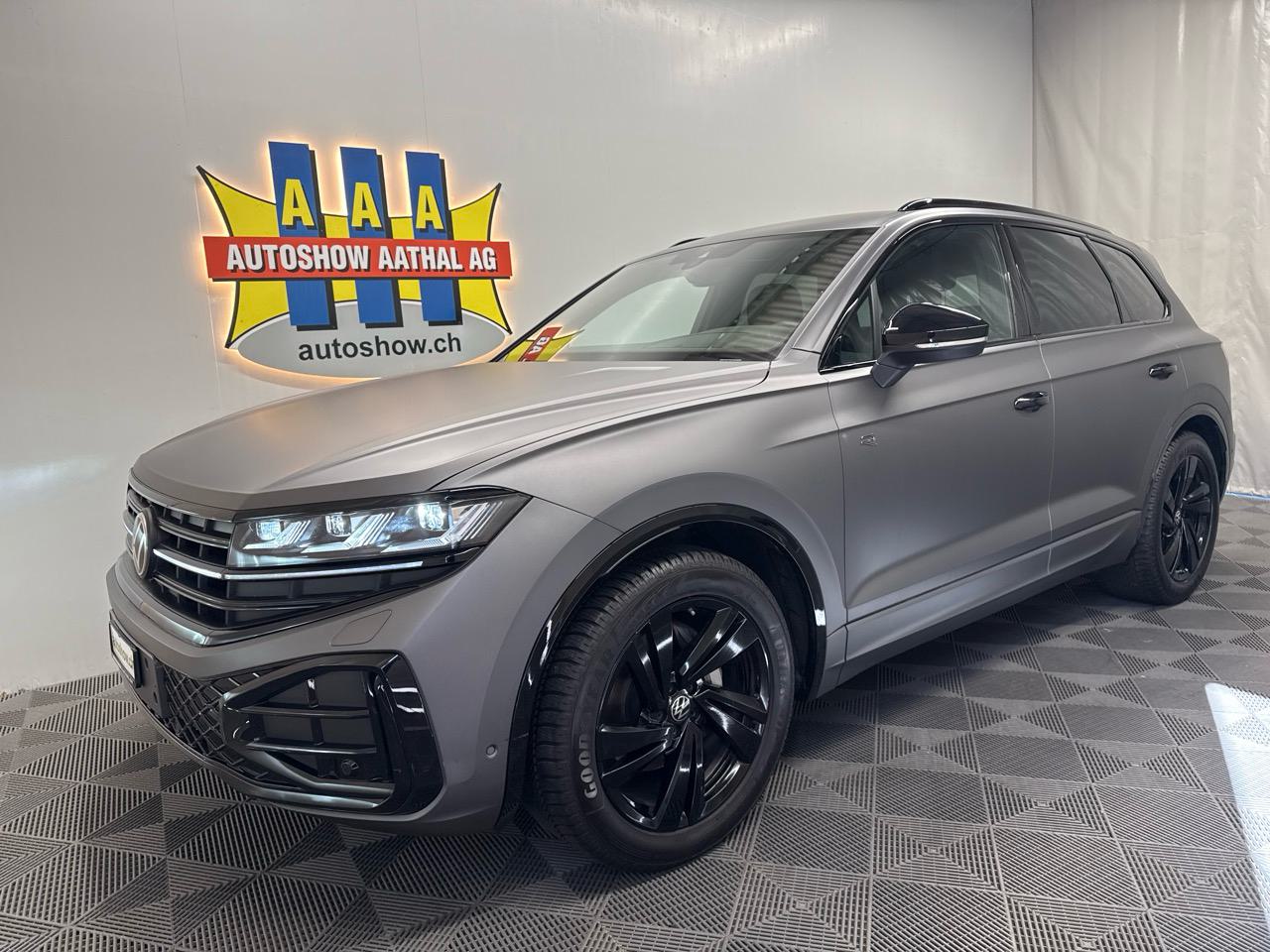 VW Touareg 3.0 TDI R-Line Black Edition-image-0