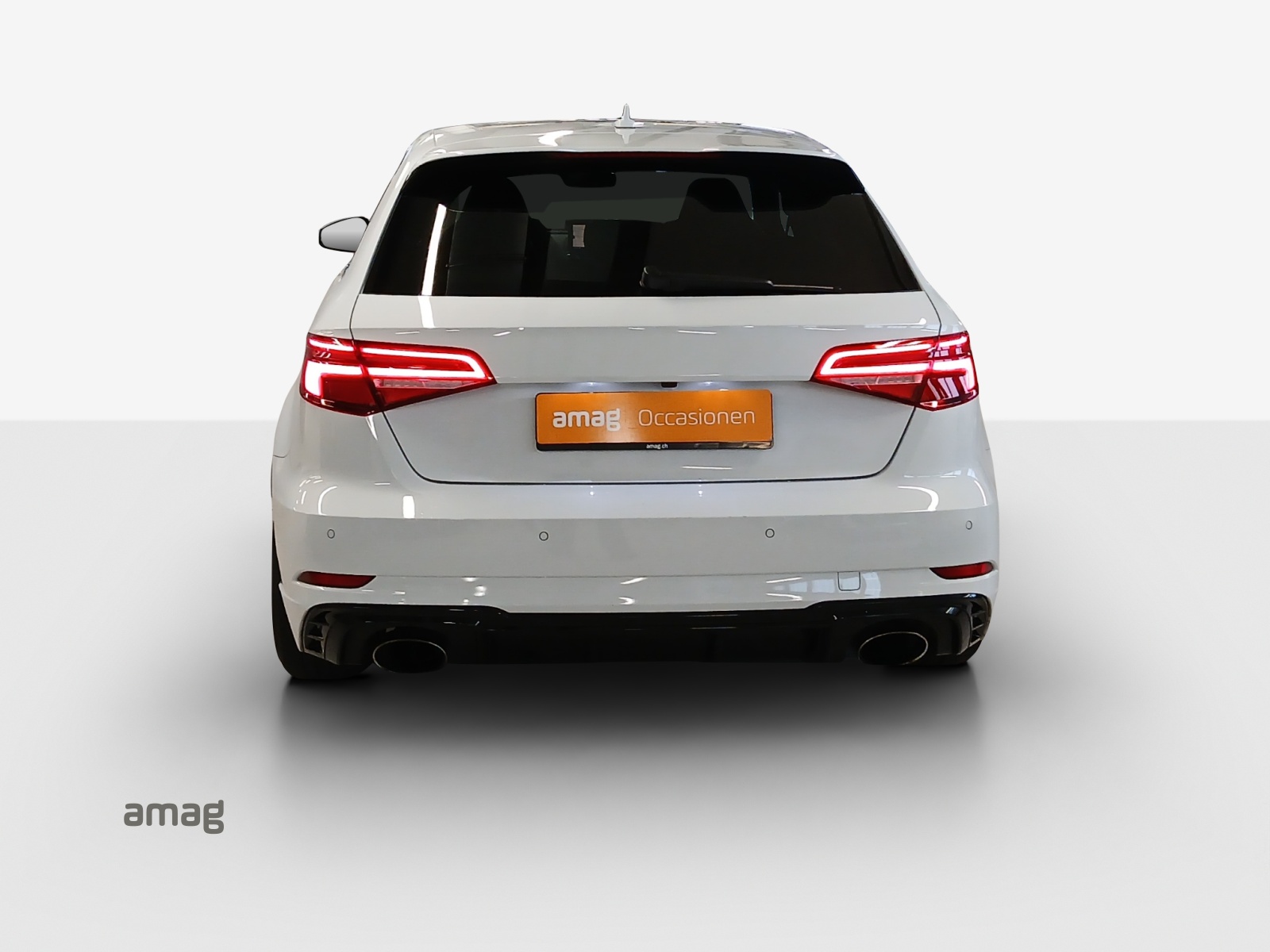 AUDI RS3 Sportback 2.5 TSI quattro S-tronic-showroom-element-3