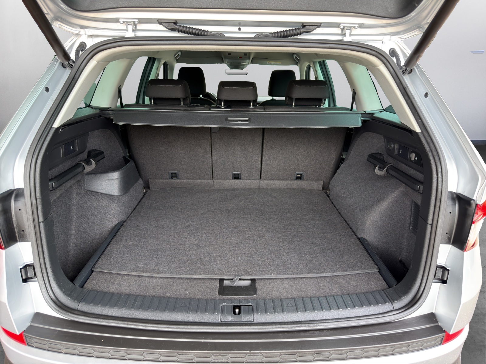 SKODA Kodiaq 2.0 TSI DSG Drive 4x4-image-12
