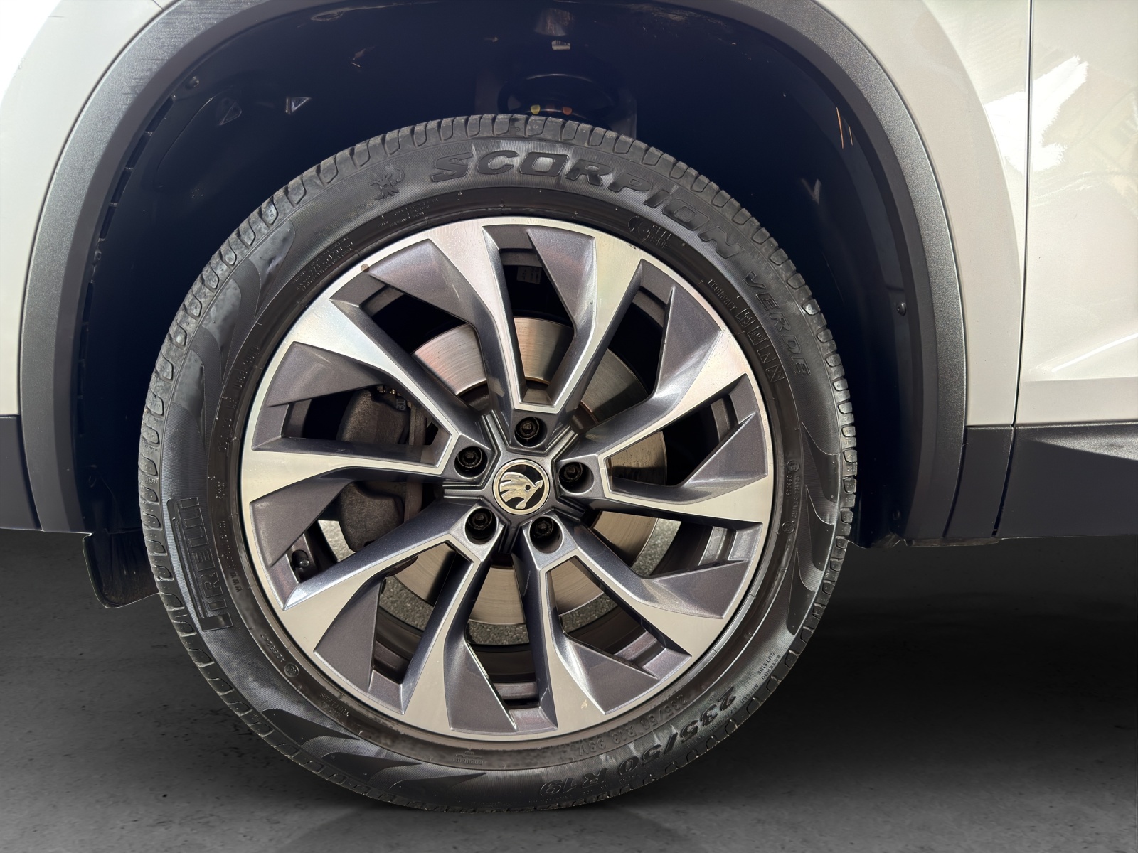 SKODA Kodiaq 2.0 TSI DSG Drive 4x4-image-13