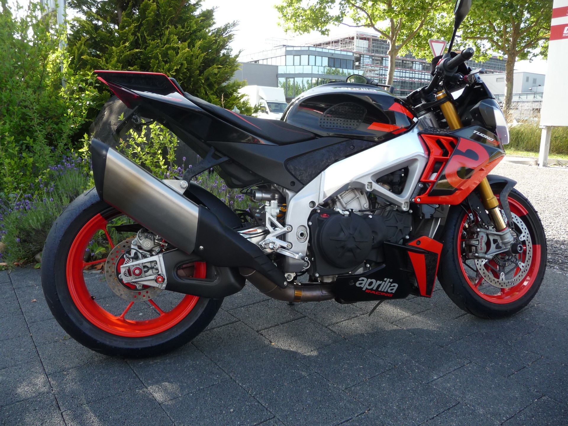 APRILIA Tuono V4 1100 Factory