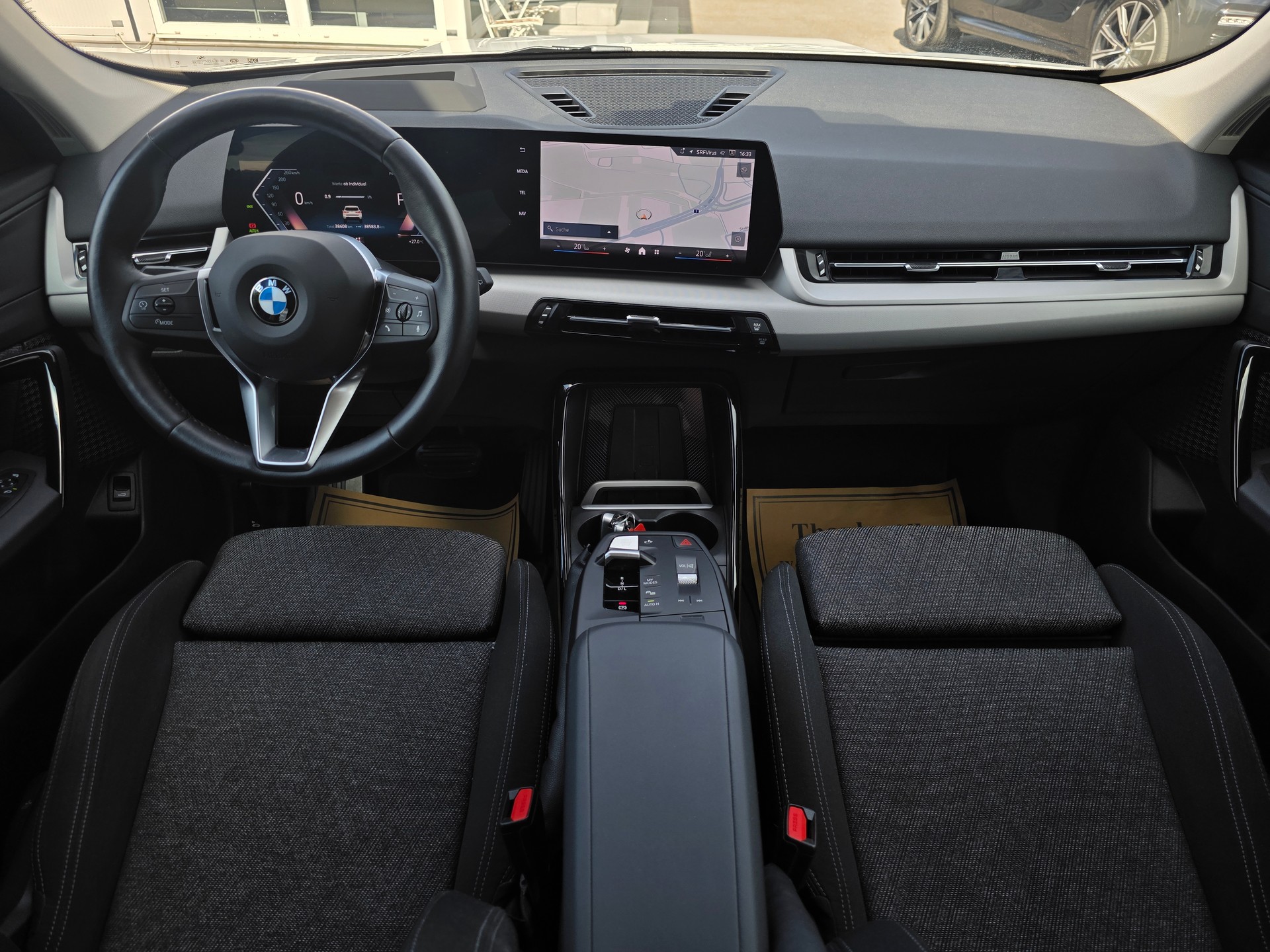 BMW X1 xDrive20d 48V | 2023 | 4x4 | Top Ausstattung | CH-Fahrzeug-image-12