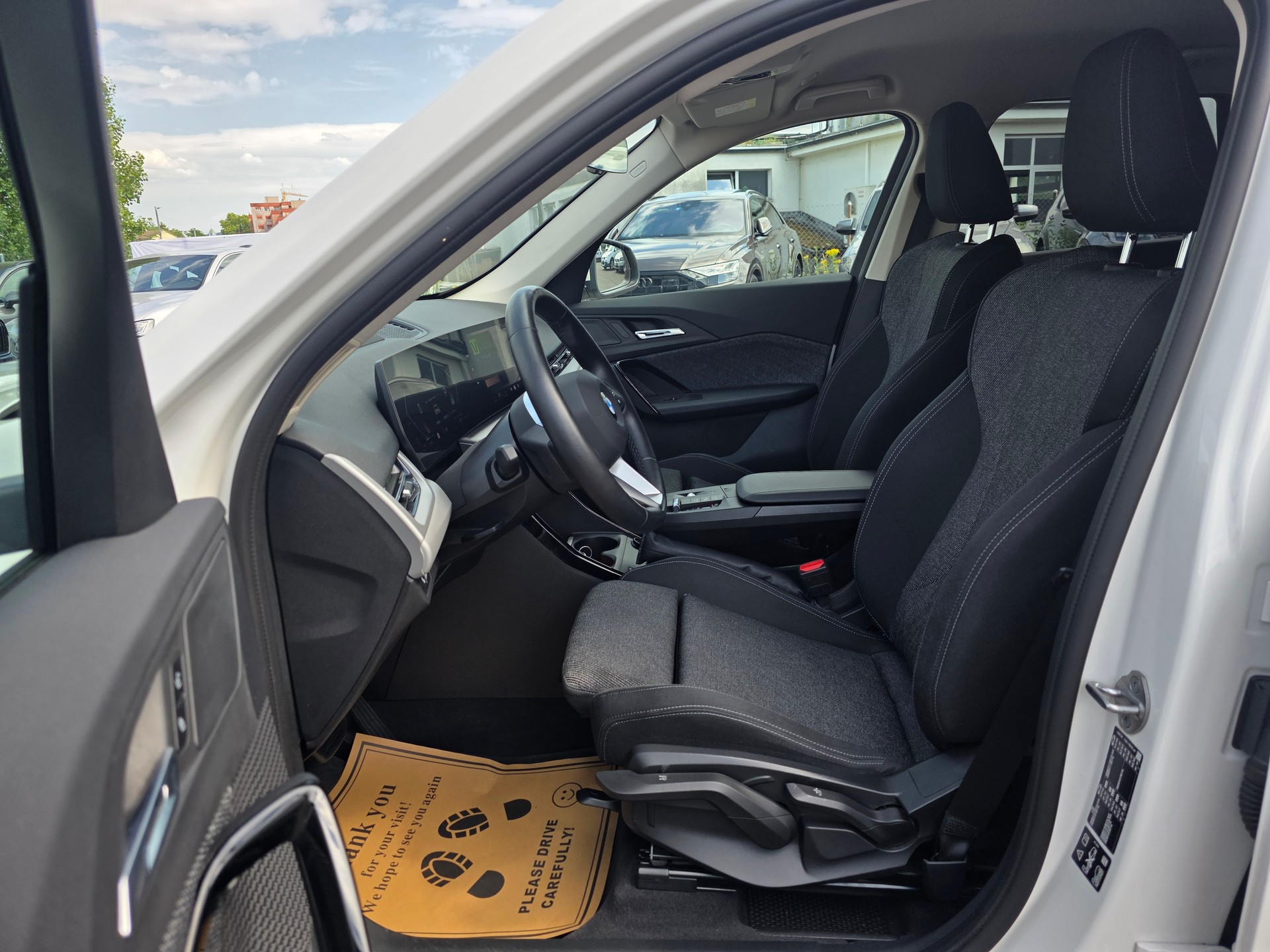 BMW X1 xDrive20d 48V | 2023 | 4x4 | Top Ausstattung | CH-Fahrzeug-image-9