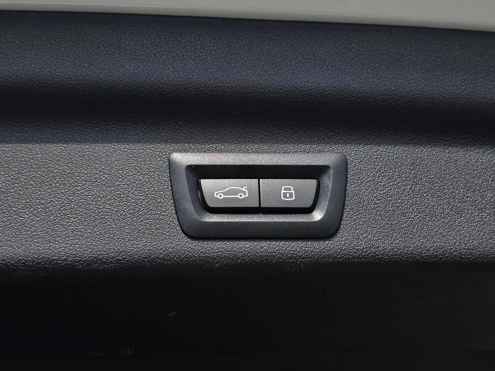 BMW X1 xDrive20d 48V | 2023 | 4x4 | Top Ausstattung | CH-Fahrzeug-image-27