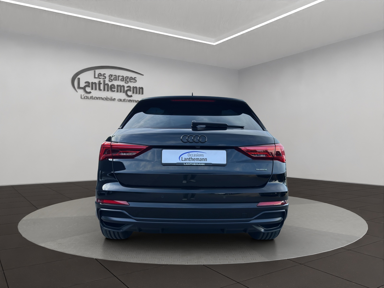 AUDI Q3 45 TFSI S line quattro S-tronic-image-3