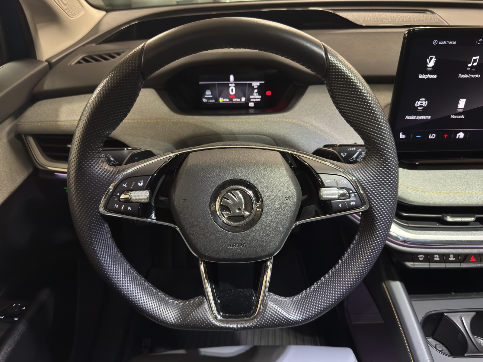 SKODA Enyaq iV 60-image-6