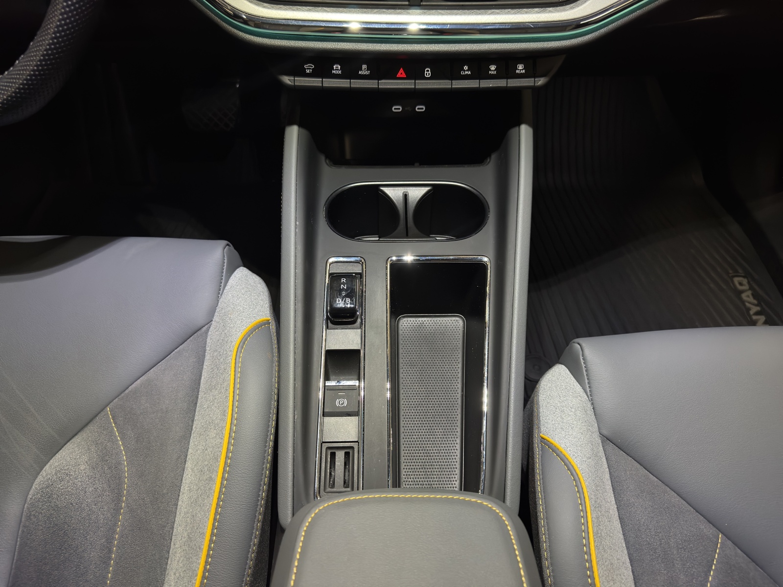 SKODA Enyaq iV 60-image-11