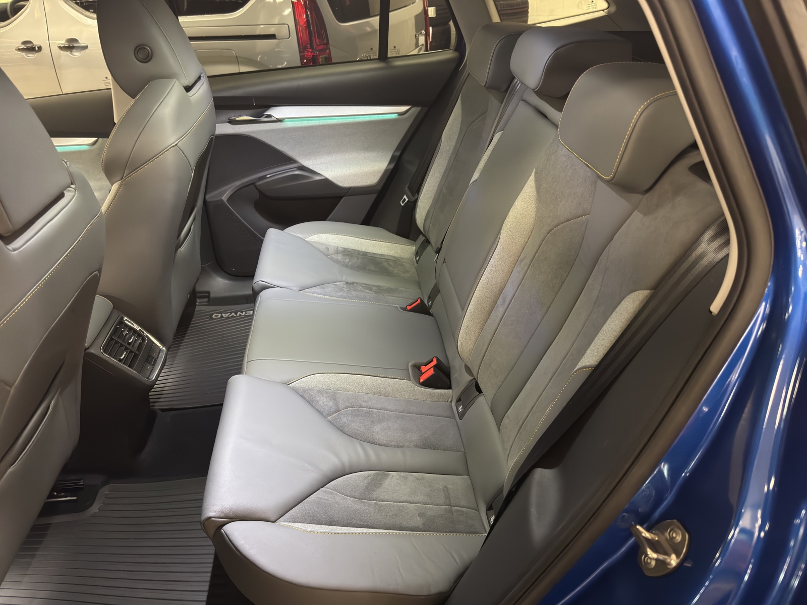 SKODA Enyaq iV 60-image-10