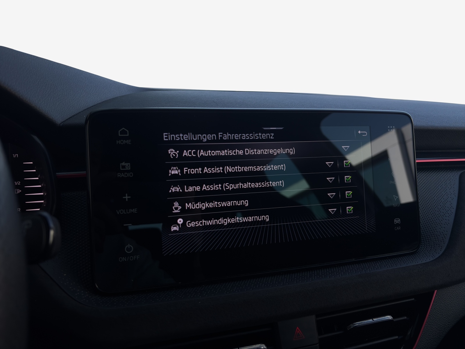 SKODA Scala 1.5 TSI Selection DSG-image-15