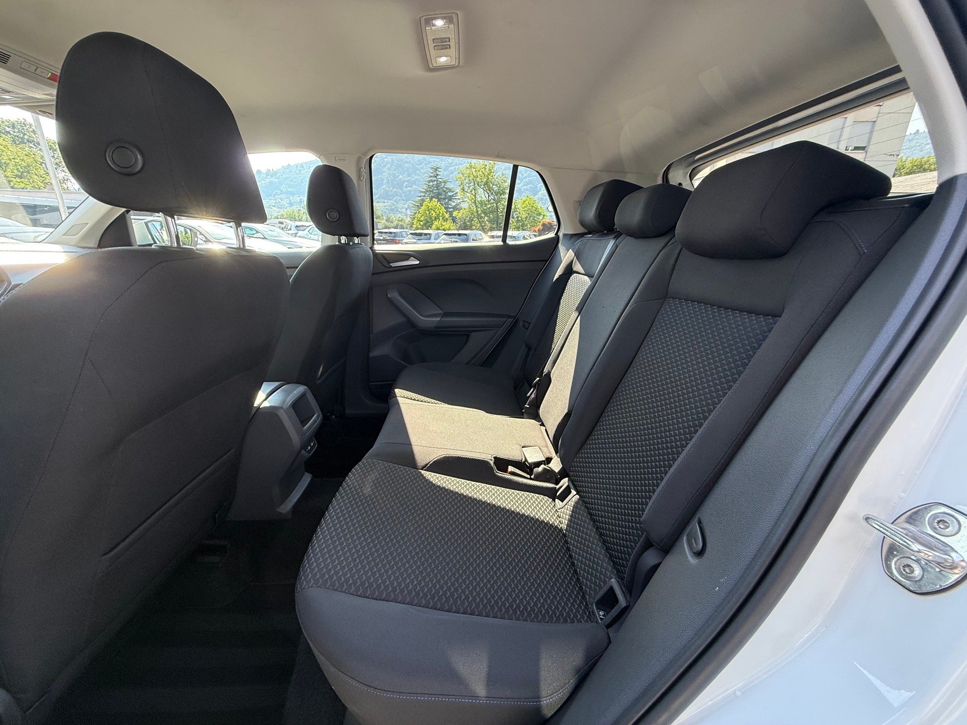 VW T-Cross 1.0 TSI Life Limited DSG-image-16