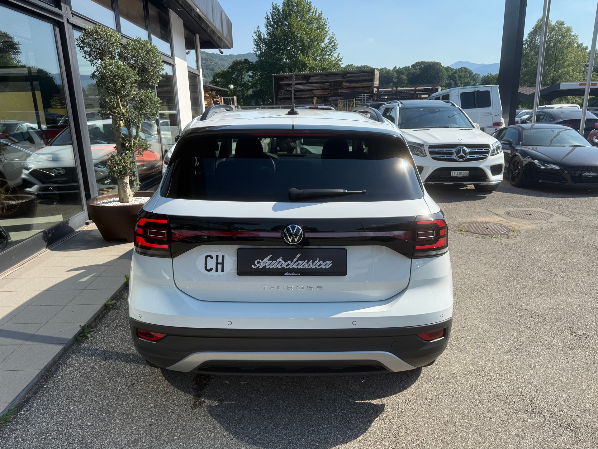 VW T-Cross 1.0 TSI Life Limited DSG-image-2