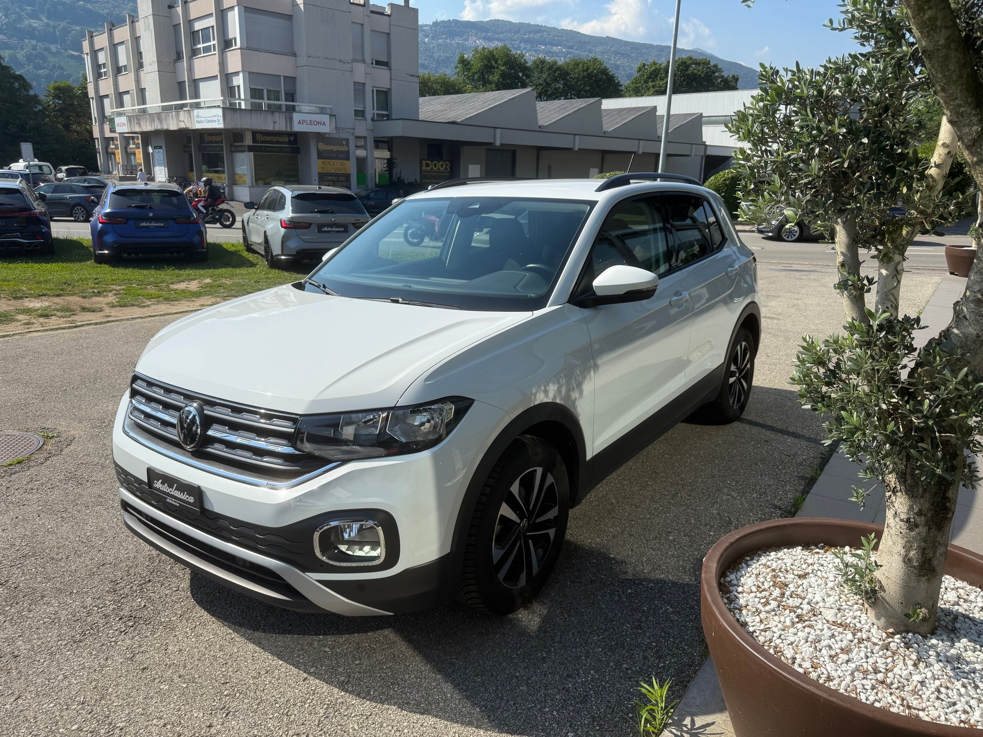 VW T-Cross 1.0 TSI Life Limited DSG-image-5