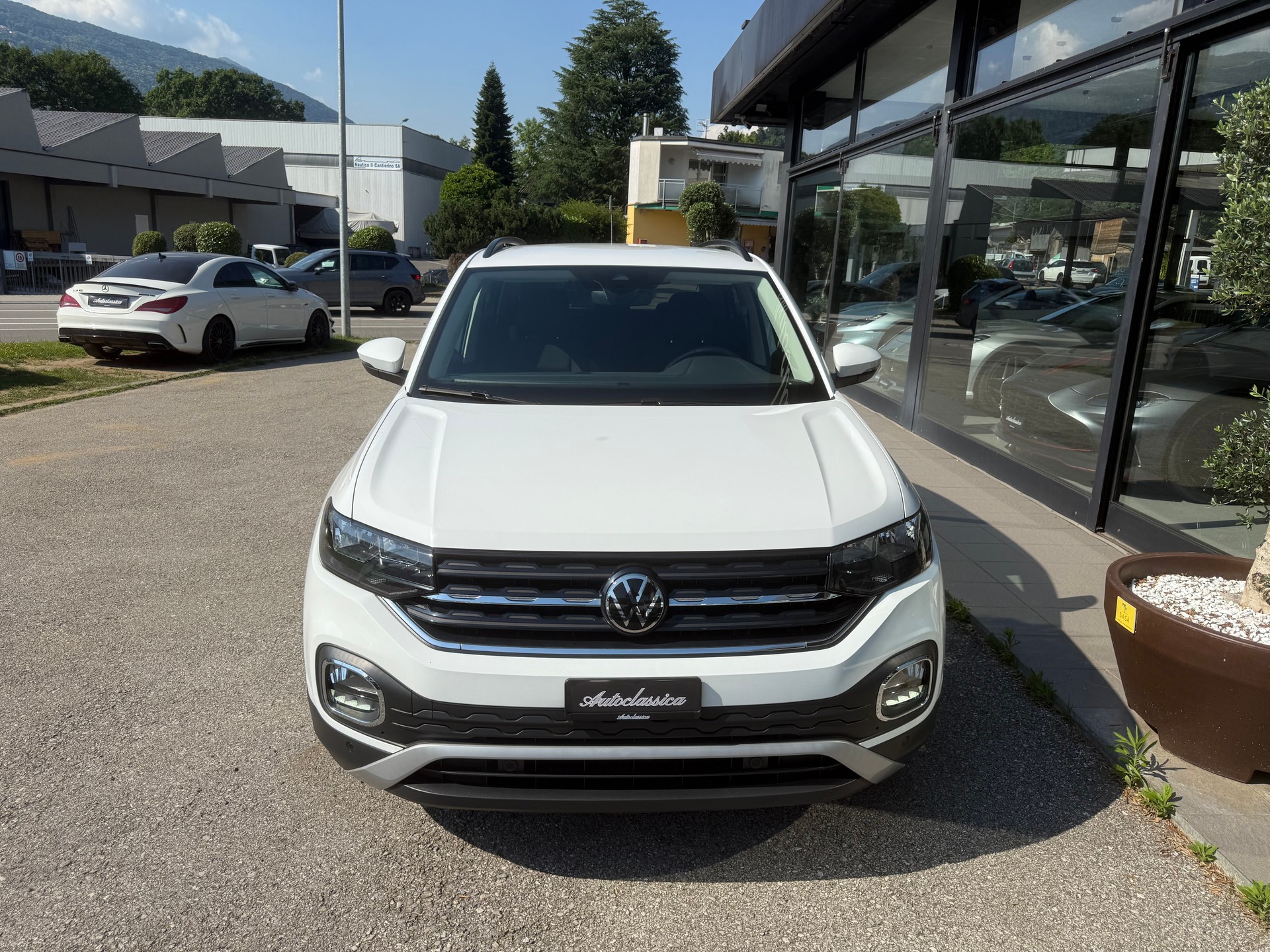 VW T-Cross 1.0 TSI Life Limited DSG-image-1