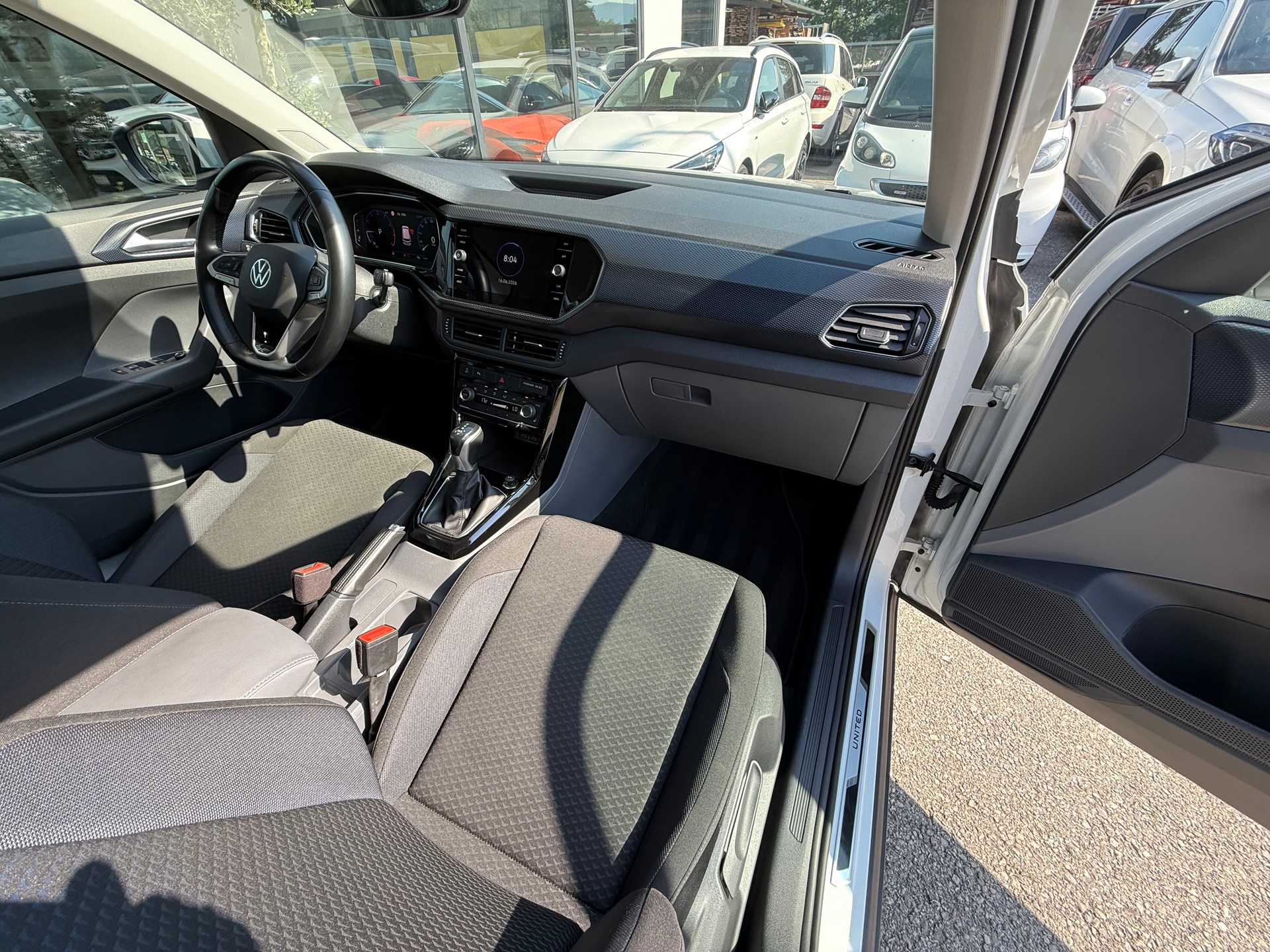 VW T-Cross 1.0 TSI Life Limited DSG-image-11