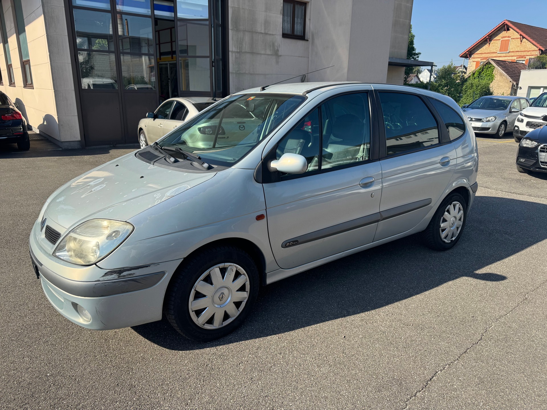 RENAULT Scénic 2.0 16V Expression-image-0