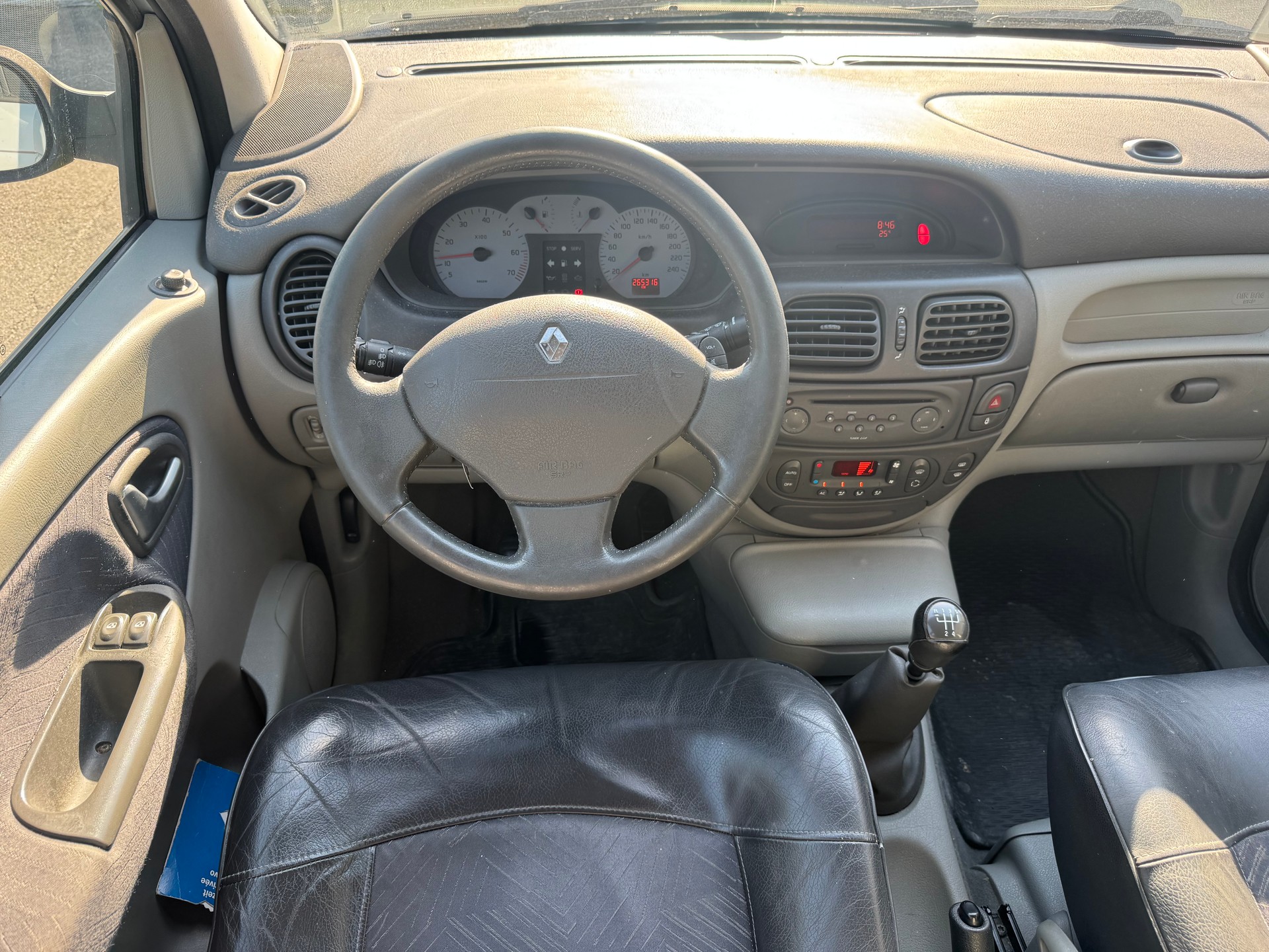 RENAULT Scénic 2.0 16V Expression-image-6