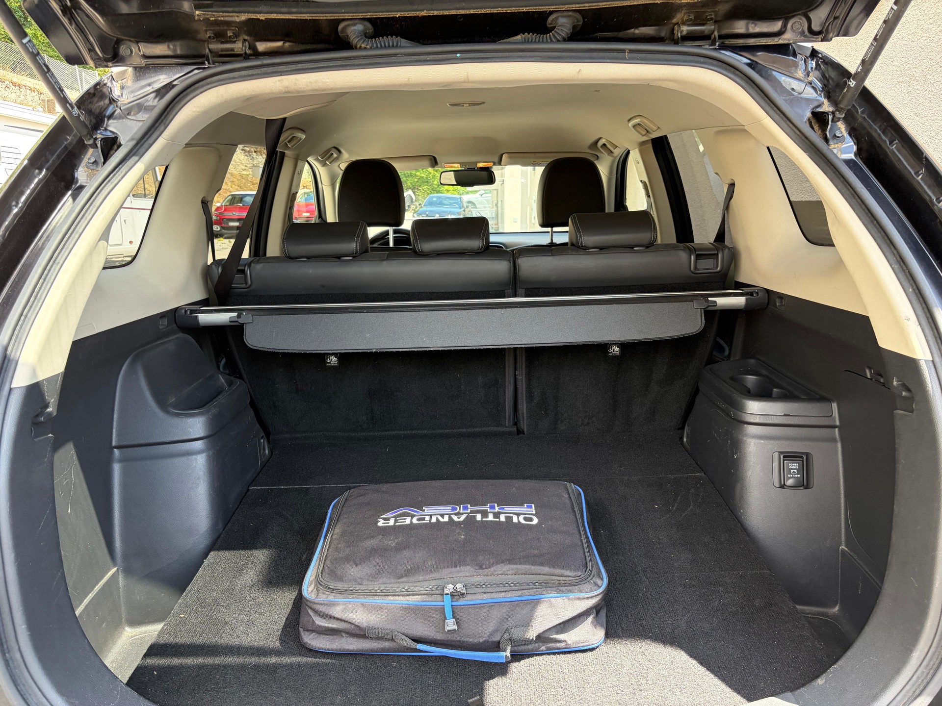 MITSUBISHI 2.4 PHEV Value-image-5