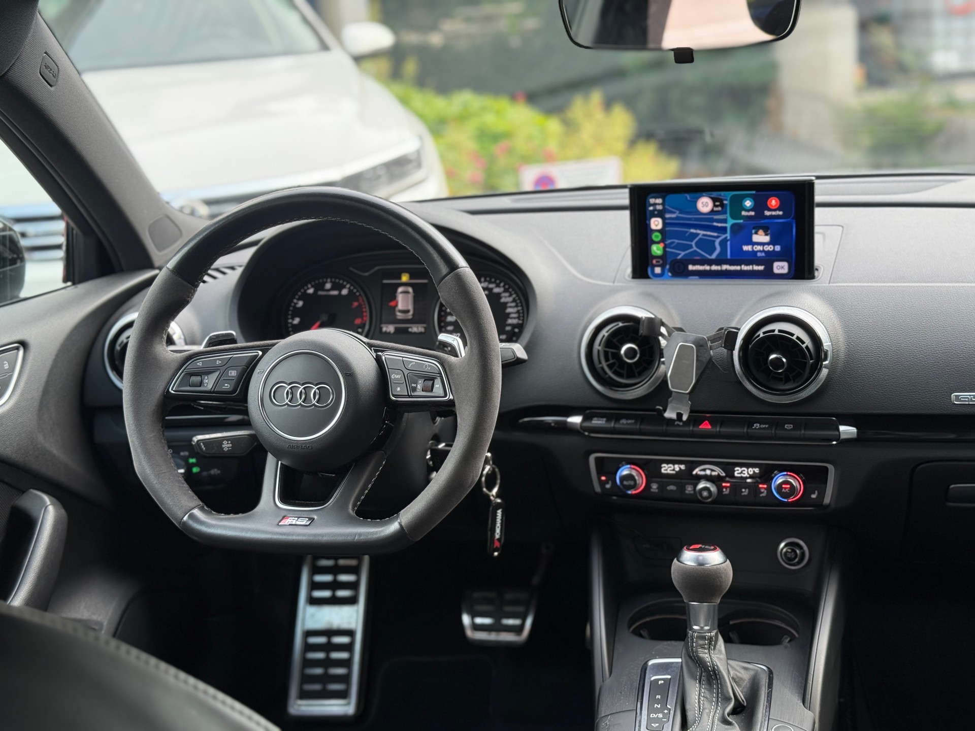 AUDI RS3 Sportback 2.5 TSI quattro S-tronic-image-12