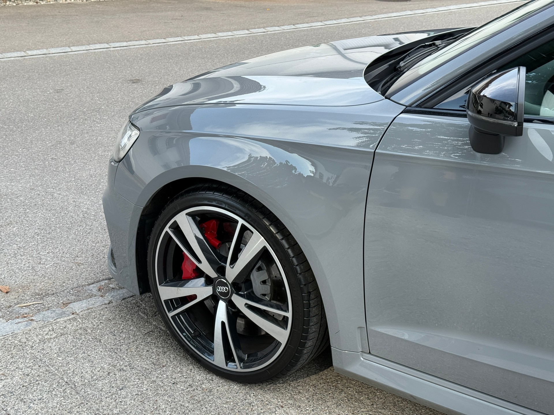 AUDI RS3 Sportback 2.5 TSI quattro S-tronic-image-5