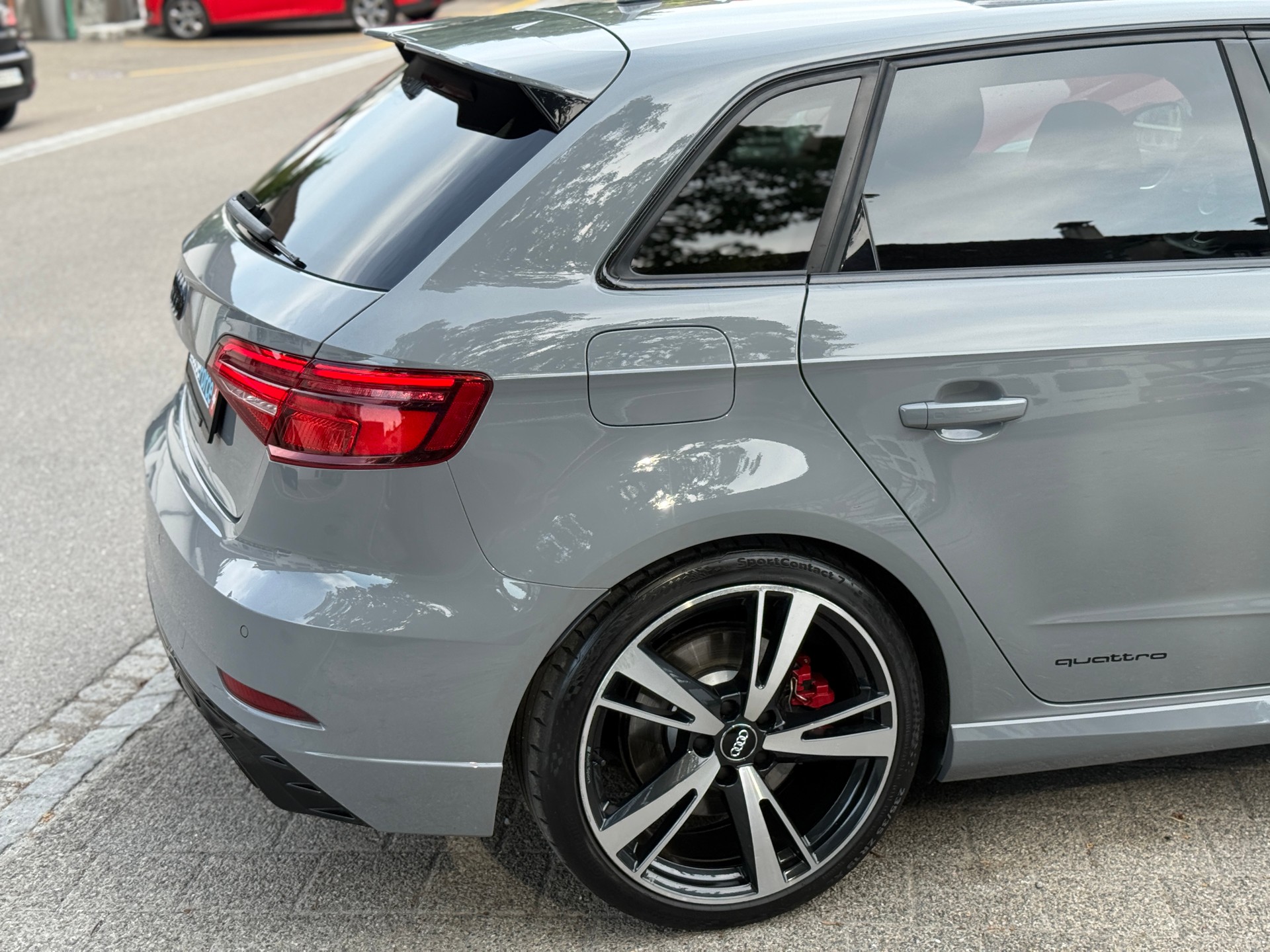 AUDI RS3 Sportback 2.5 TSI quattro S-tronic-image-10