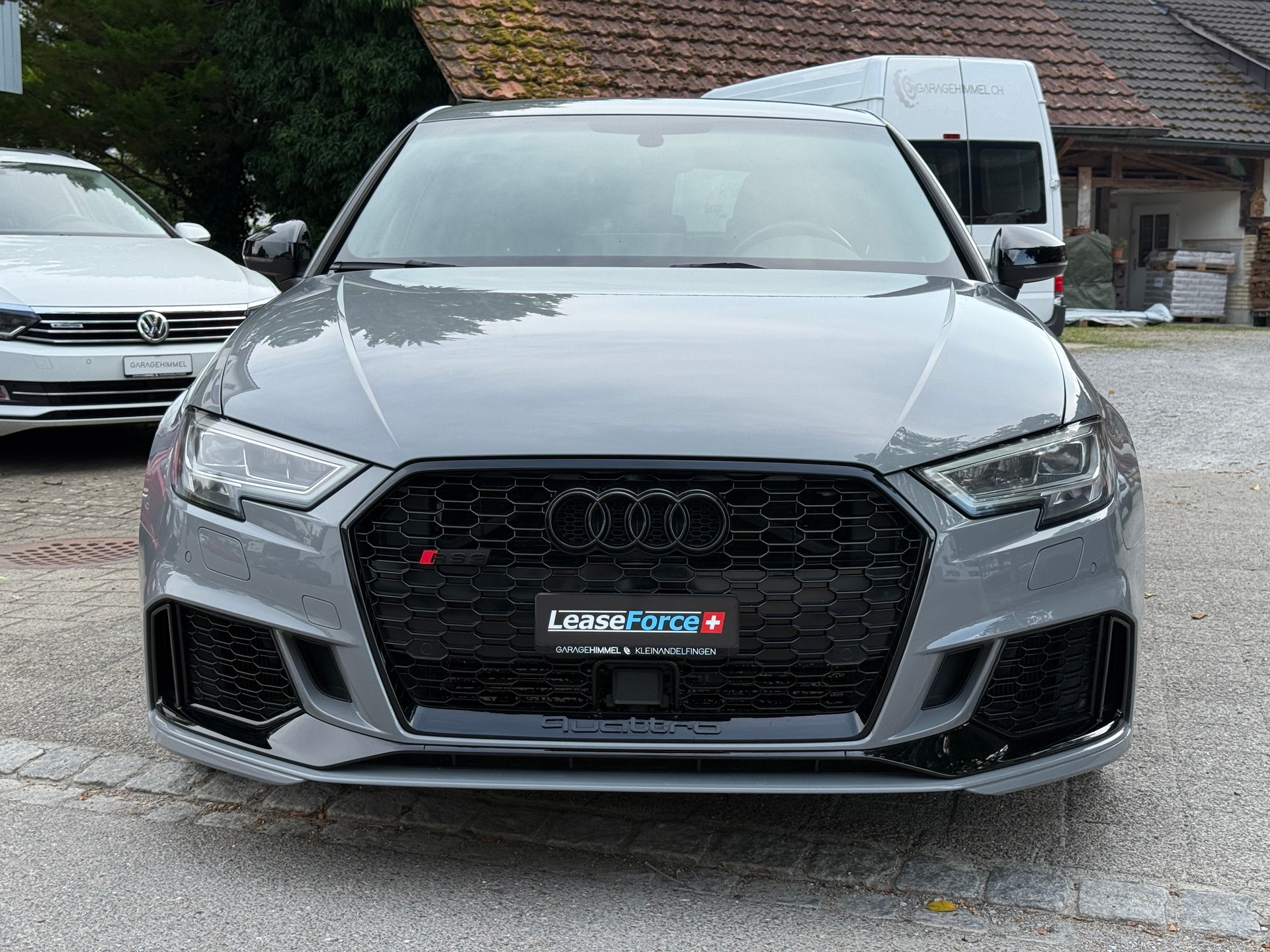 AUDI RS3 Sportback 2.5 TSI quattro S-tronic-image-2