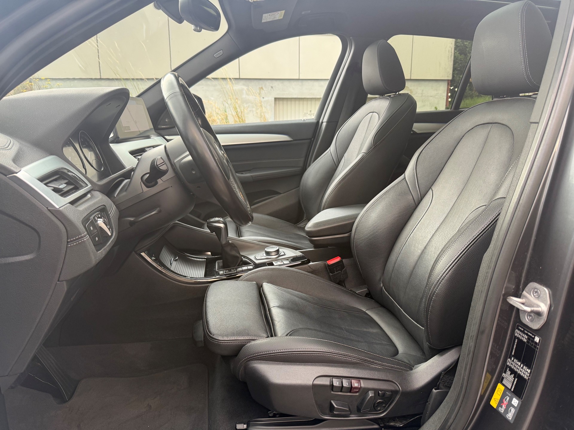 BMW 25e xDrive-image-5