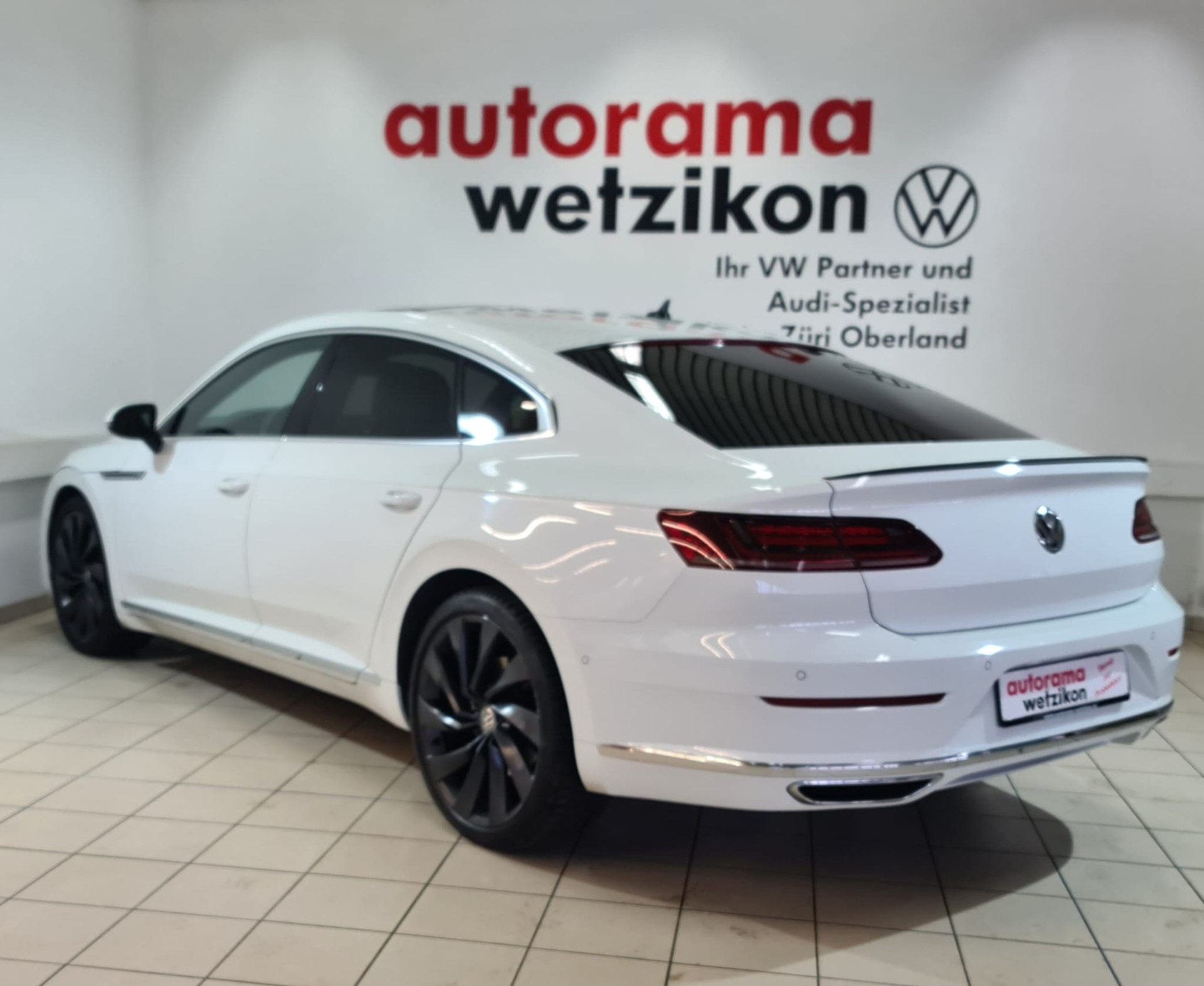 VW Arteon 2.0 TDI SCR BMT R-Line 4Motion DSG-image-2