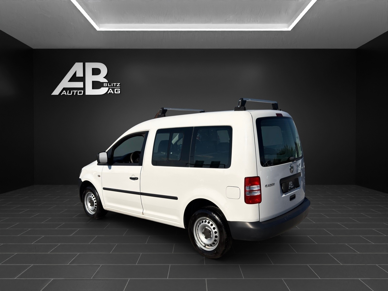 VW Caddy 1.2 TSI Entry-image-2