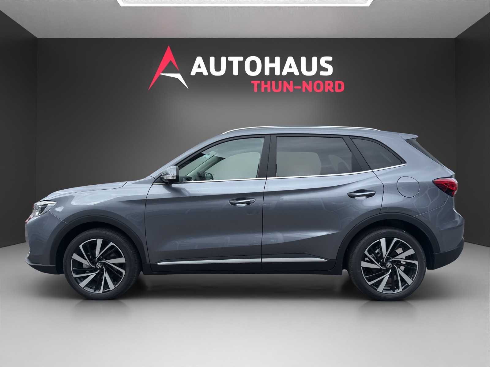 MG ZS 1.5 Hybrid+ Luxury-showroom-element-1