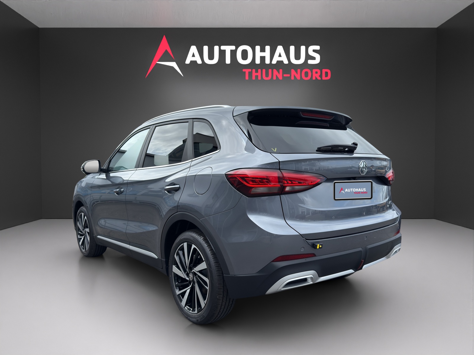 MG ZS 1.5 Hybrid+ Luxury-showroom-element-2