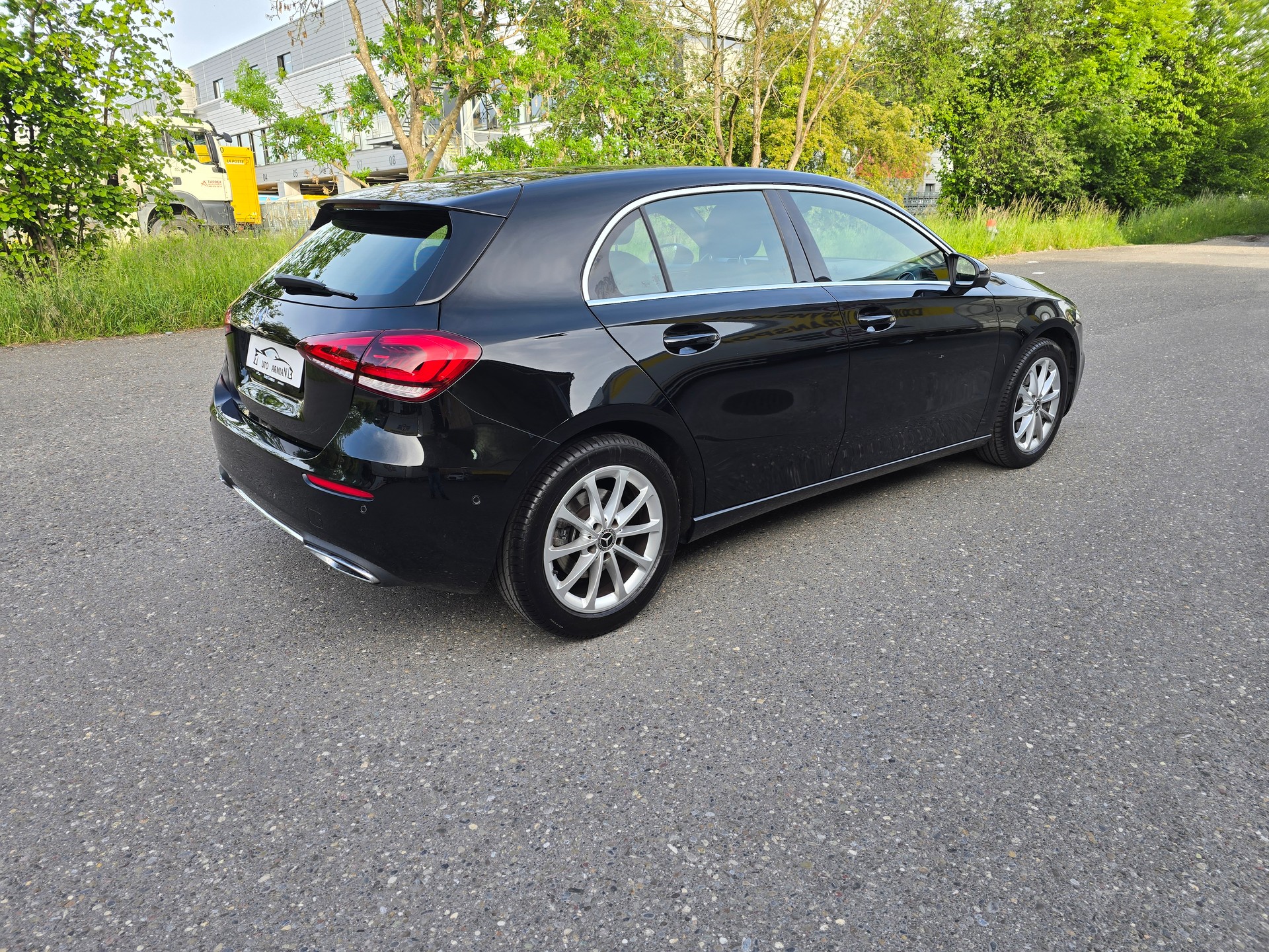 MERCEDES-BENZ A 220 Style 7G-DCT-image-4