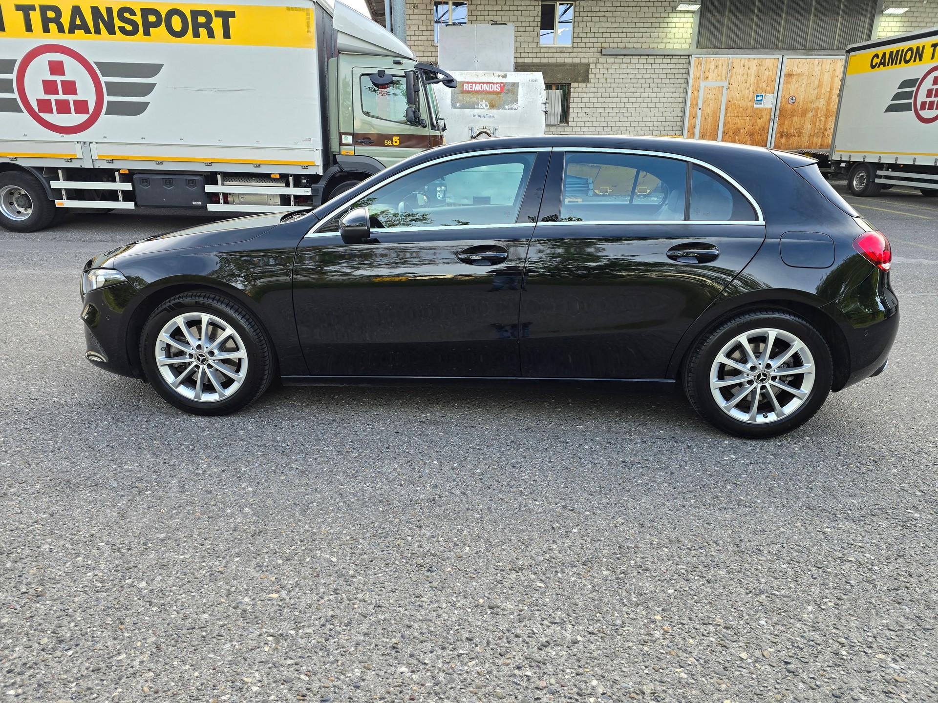 MERCEDES-BENZ A 220 Style 7G-DCT-image-8