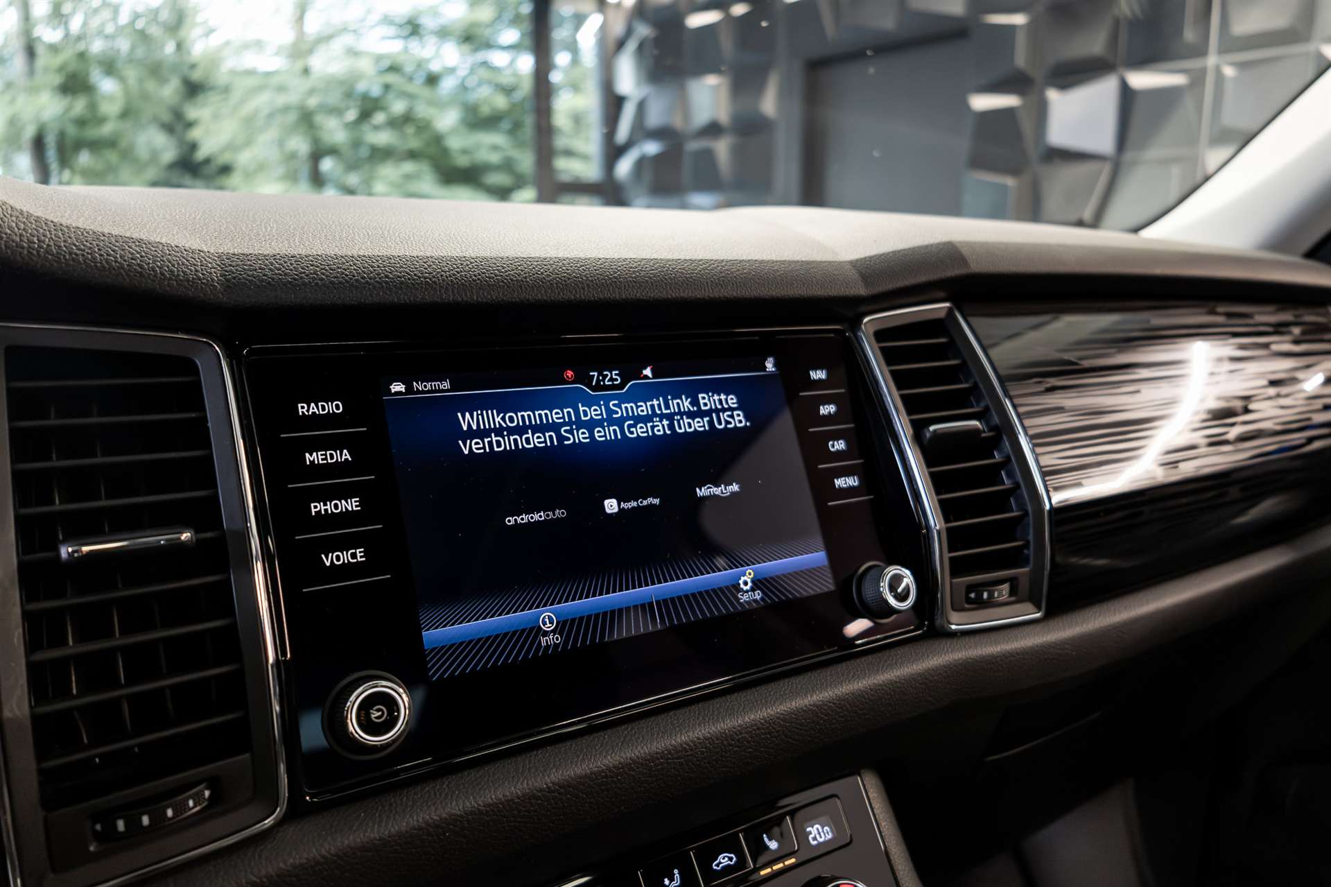 SKODA Kodiaq 2.0 TSI DSG Drive 4x4-image-18