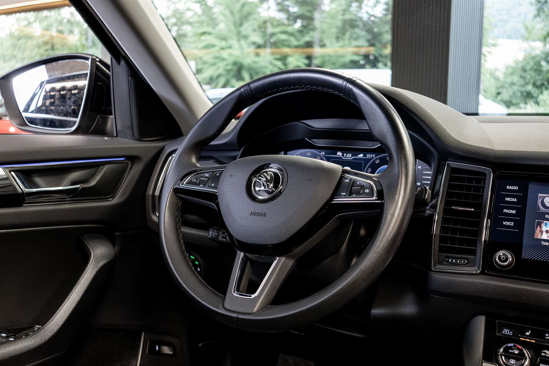 SKODA Kodiaq 2.0 TSI DSG Drive 4x4-image-8