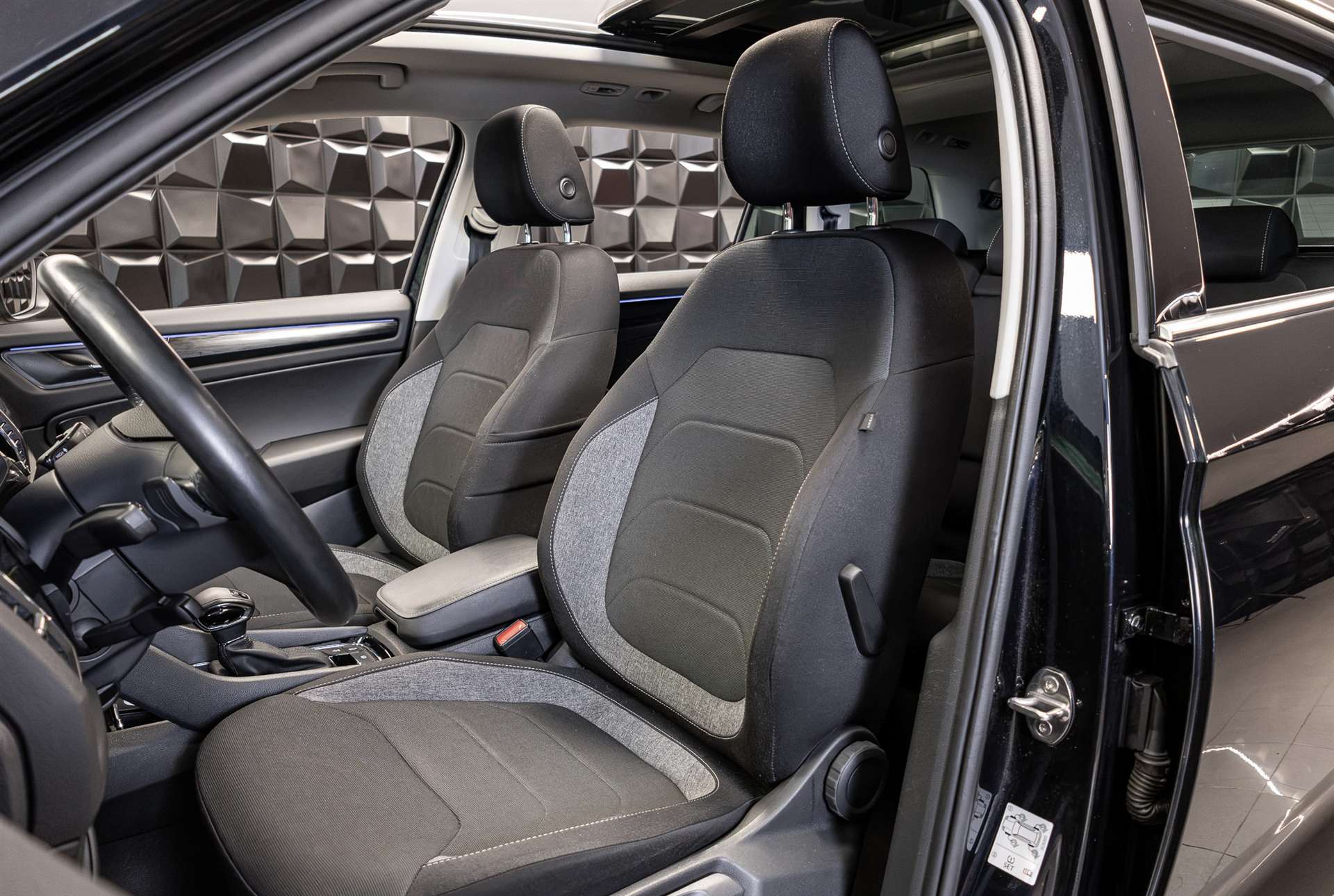 SKODA Kodiaq 2.0 TSI DSG Drive 4x4-image-15
