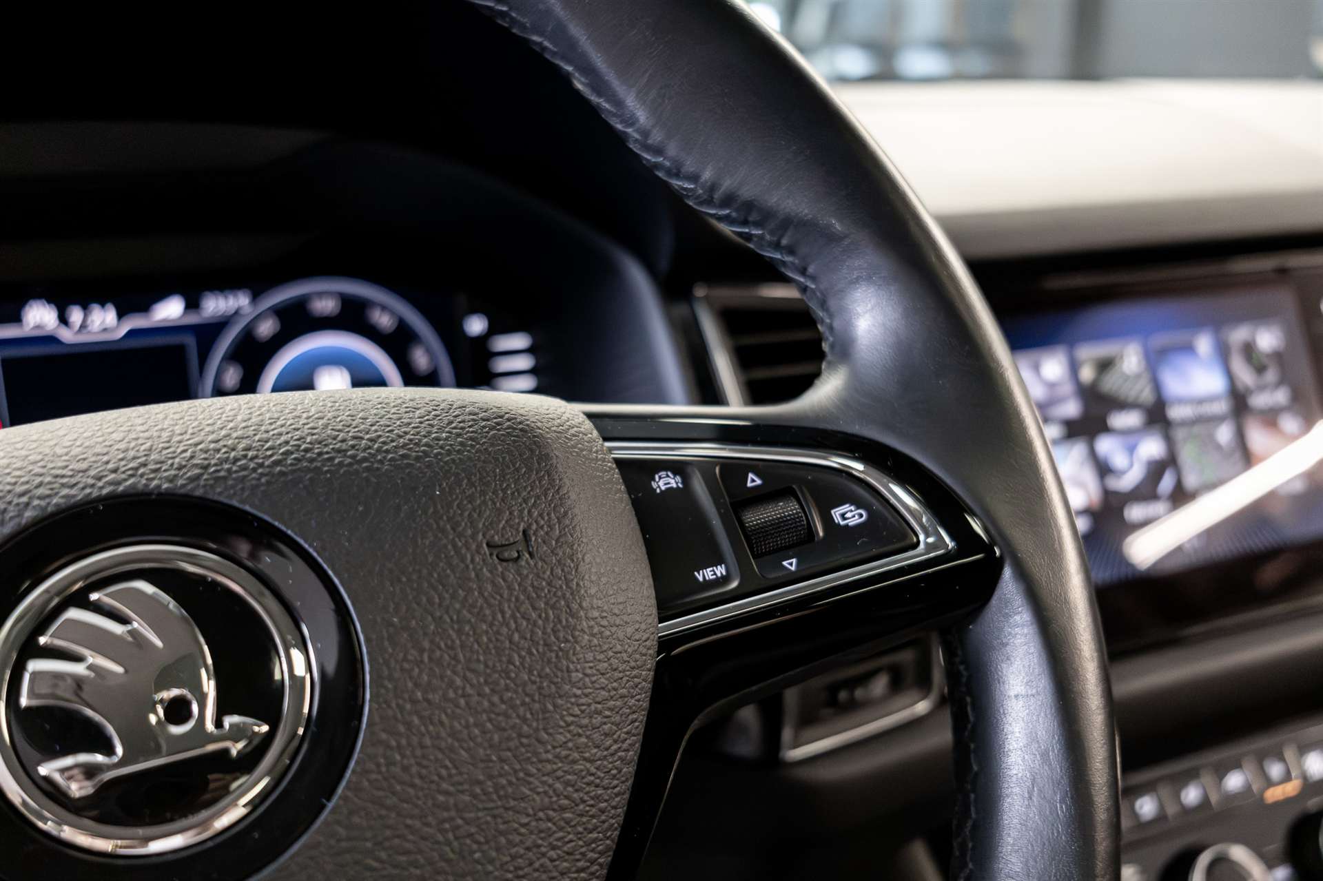 SKODA Kodiaq 2.0 TSI DSG Drive 4x4-image-11