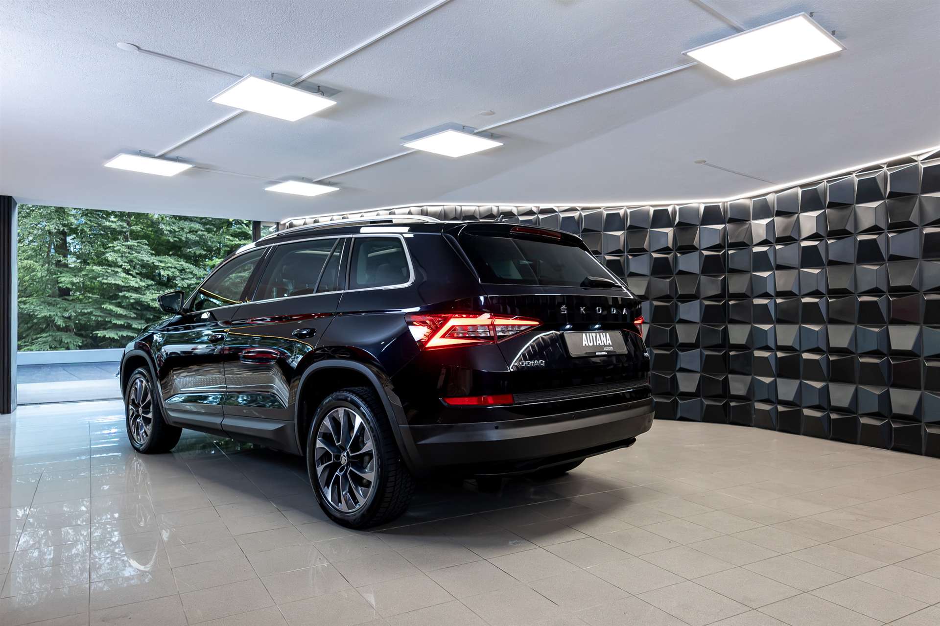 SKODA Kodiaq 2.0 TSI DSG Drive 4x4-image-2