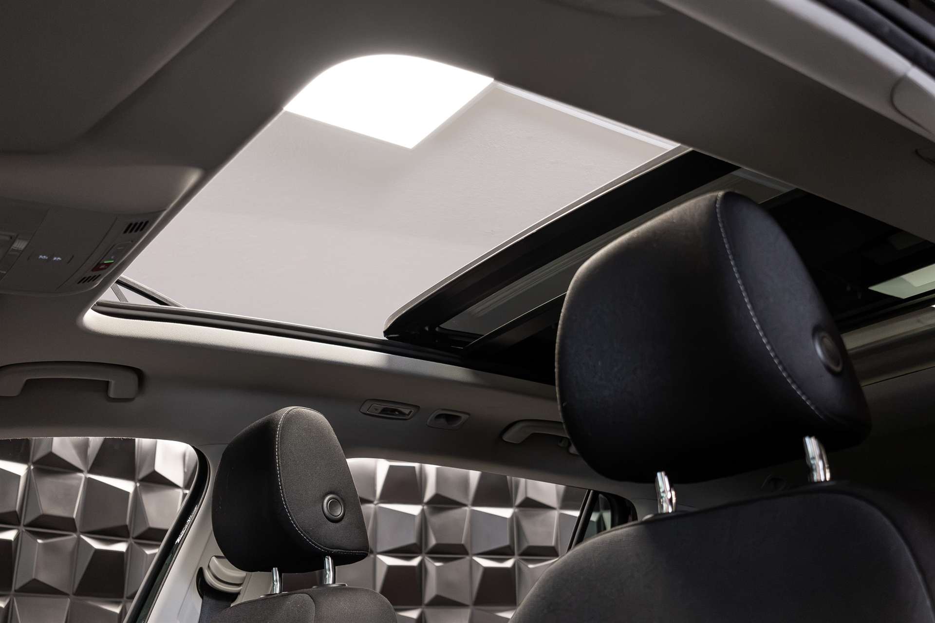 SKODA Kodiaq 2.0 TSI DSG Drive 4x4-image-16