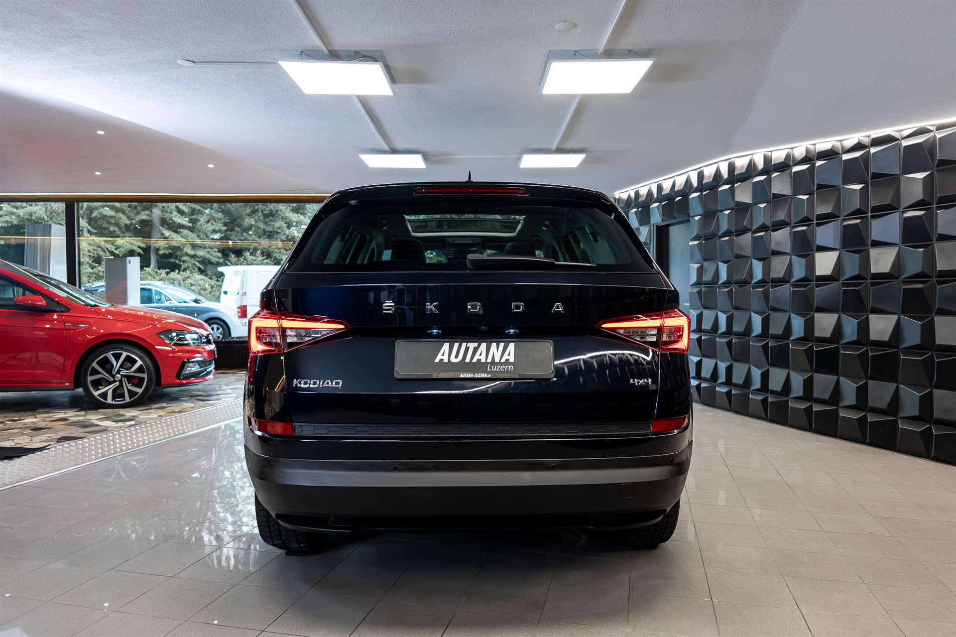SKODA Kodiaq 2.0 TSI DSG Drive 4x4-image-4
