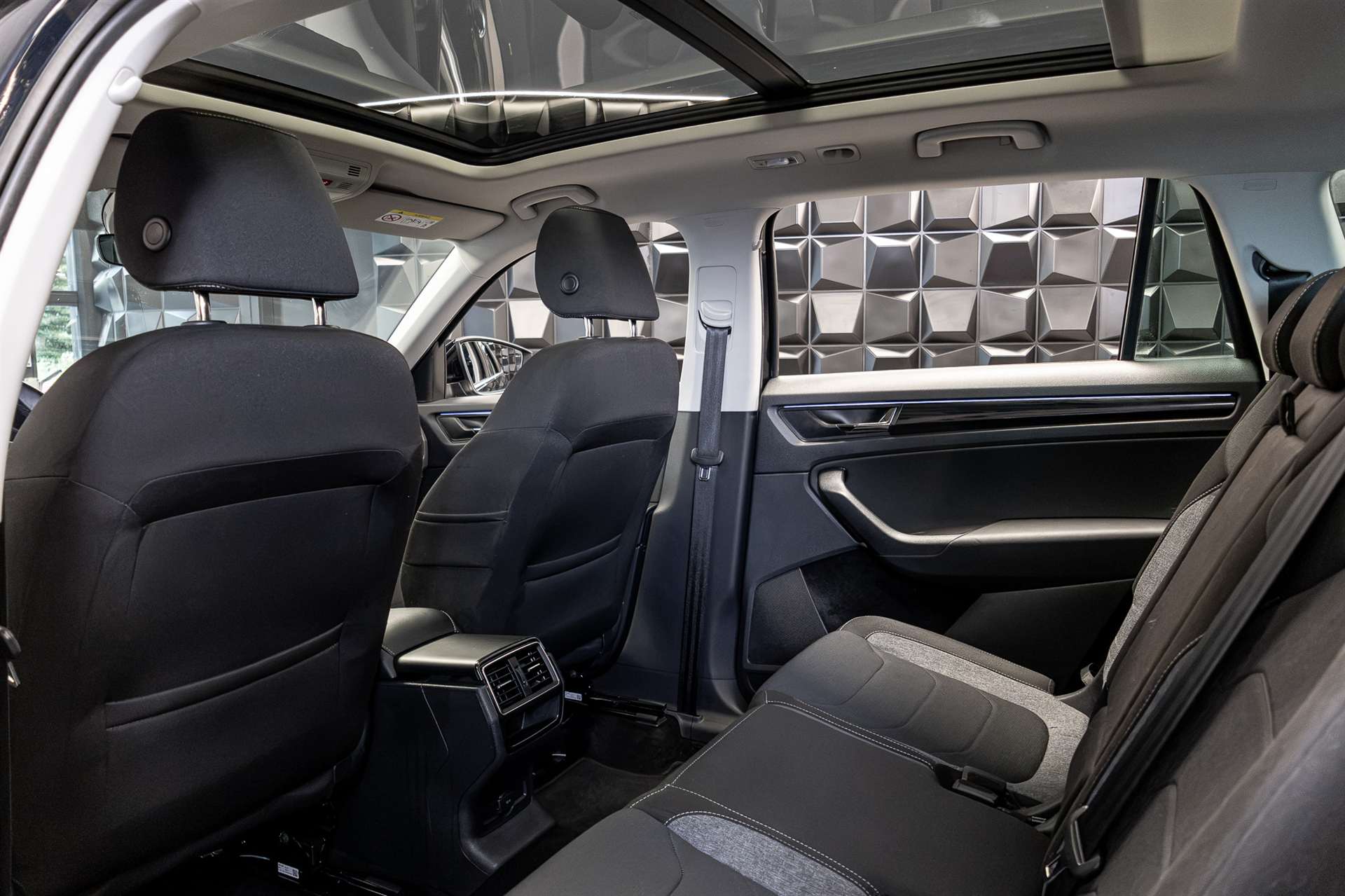SKODA Kodiaq 2.0 TSI DSG Drive 4x4-image-24